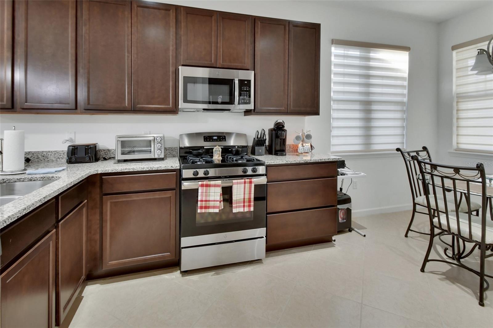 1079 LINCOLNSHIRE DR, DELAND, FL, 32724