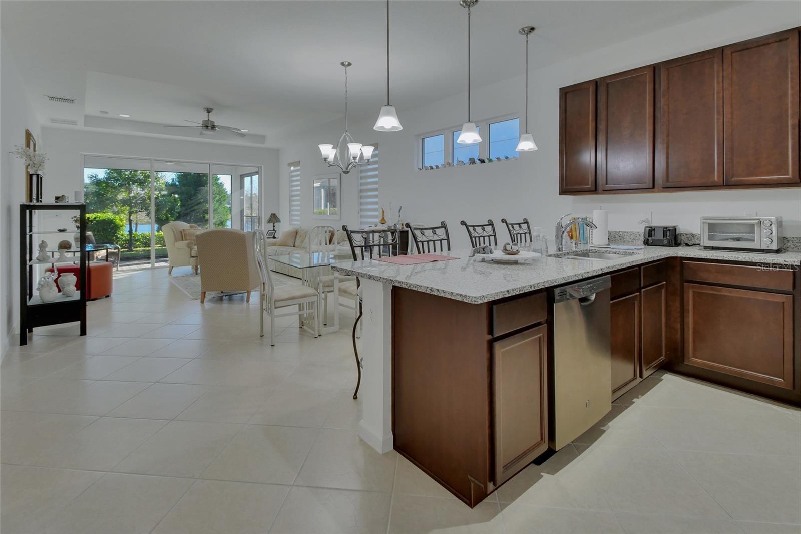 1079 LINCOLNSHIRE DR, DELAND, FL, 32724
