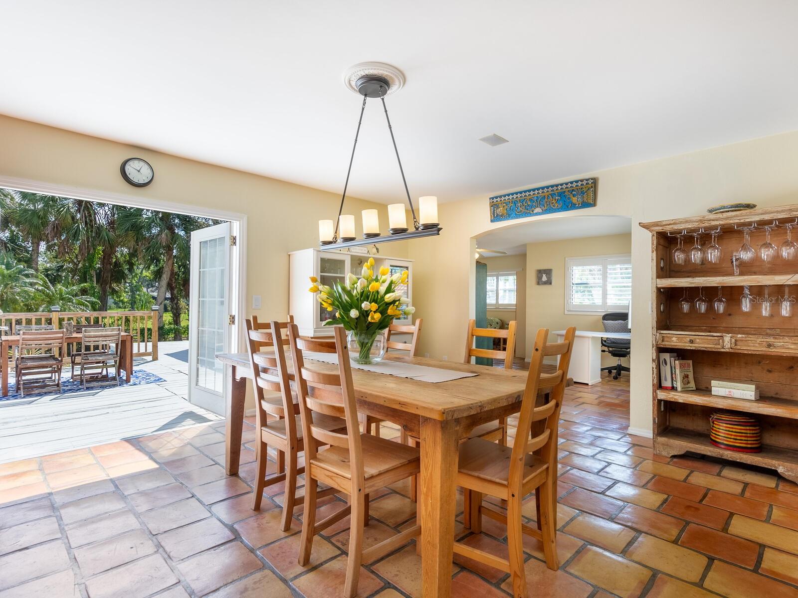 A4643238 Property Photo