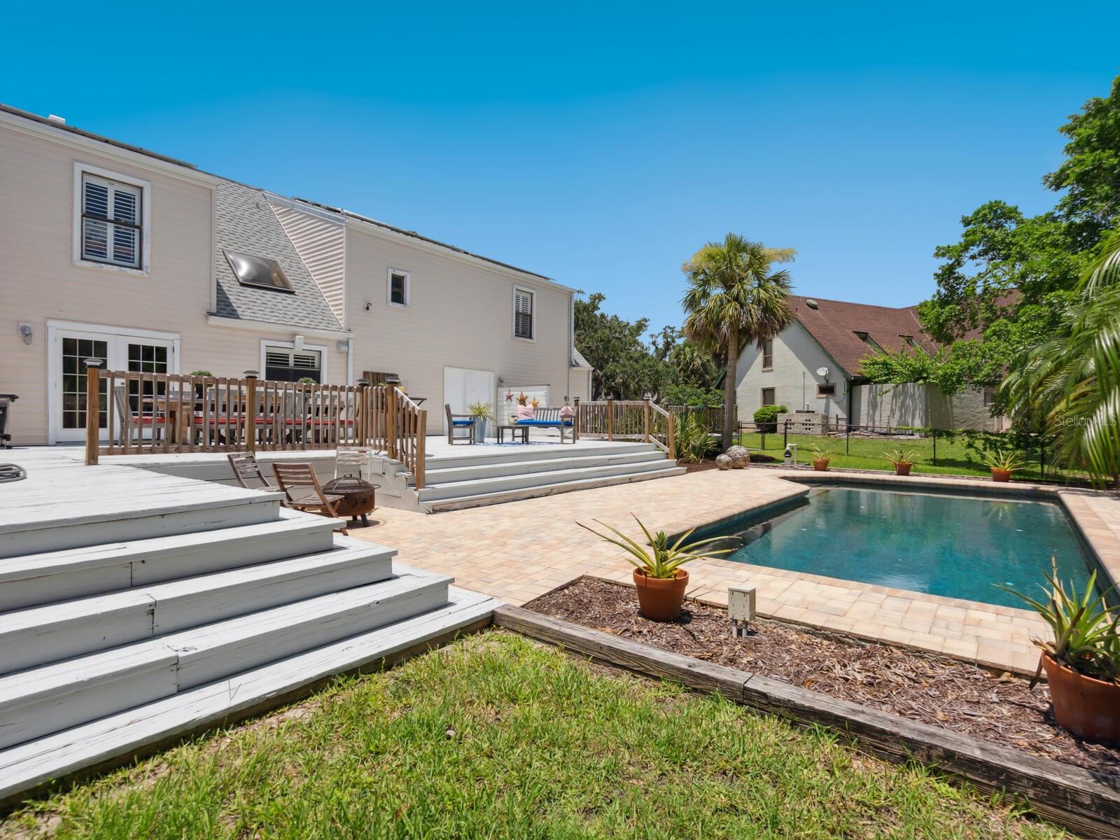 A4643238 Property Photo