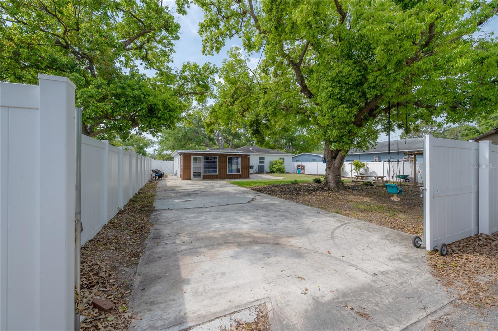 1415 54TH AVE N, ST PETERSBURG, FL, 33703