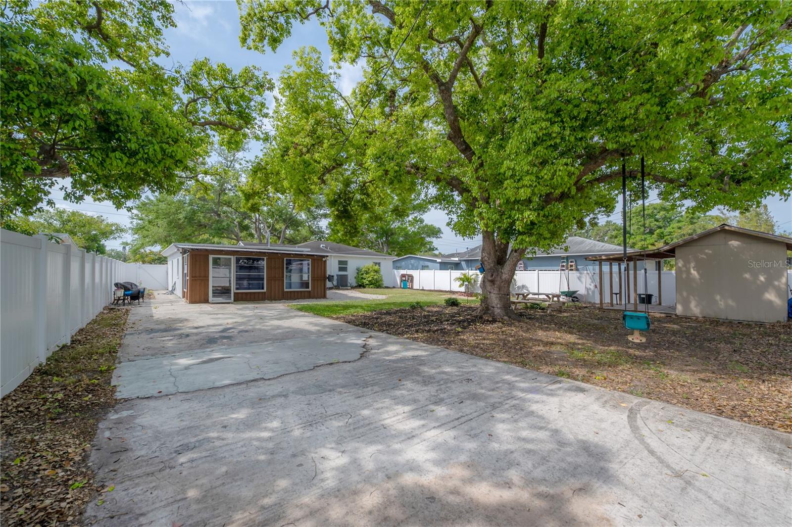 1415 54TH AVE N, ST PETERSBURG, FL, 33703