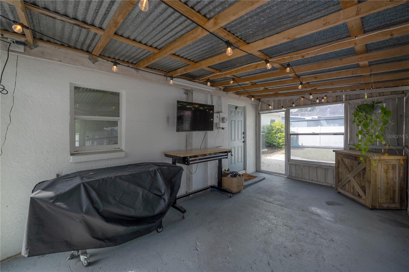 1415 54TH AVE N, ST PETERSBURG, FL, 33703