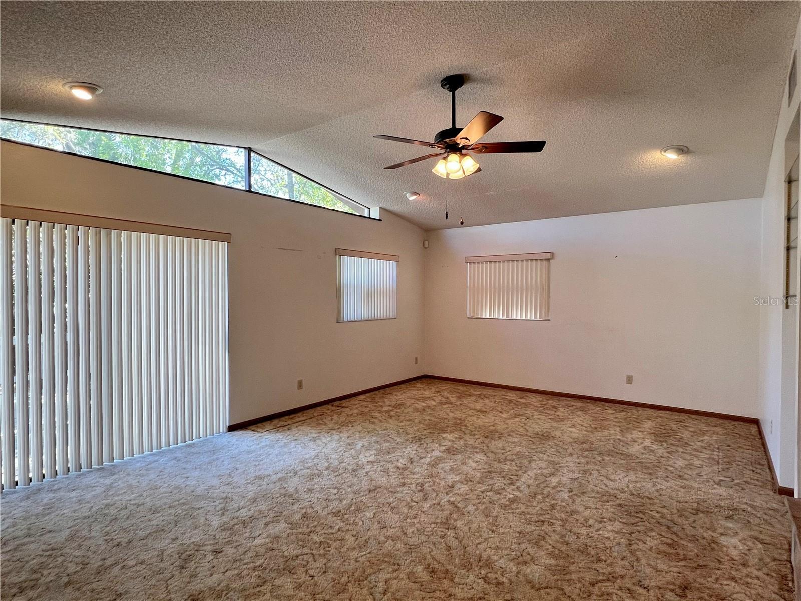407 PARADISE ISLAND DR, HAINES CITY, FL, 33844