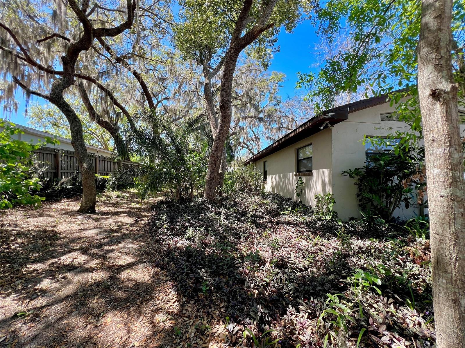 407 PARADISE ISLAND DR, HAINES CITY, FL, 33844