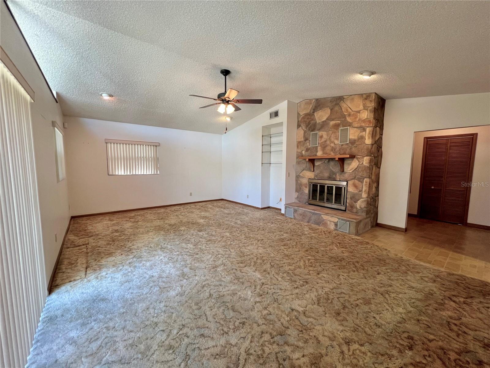 407 PARADISE ISLAND DR, HAINES CITY, FL, 33844