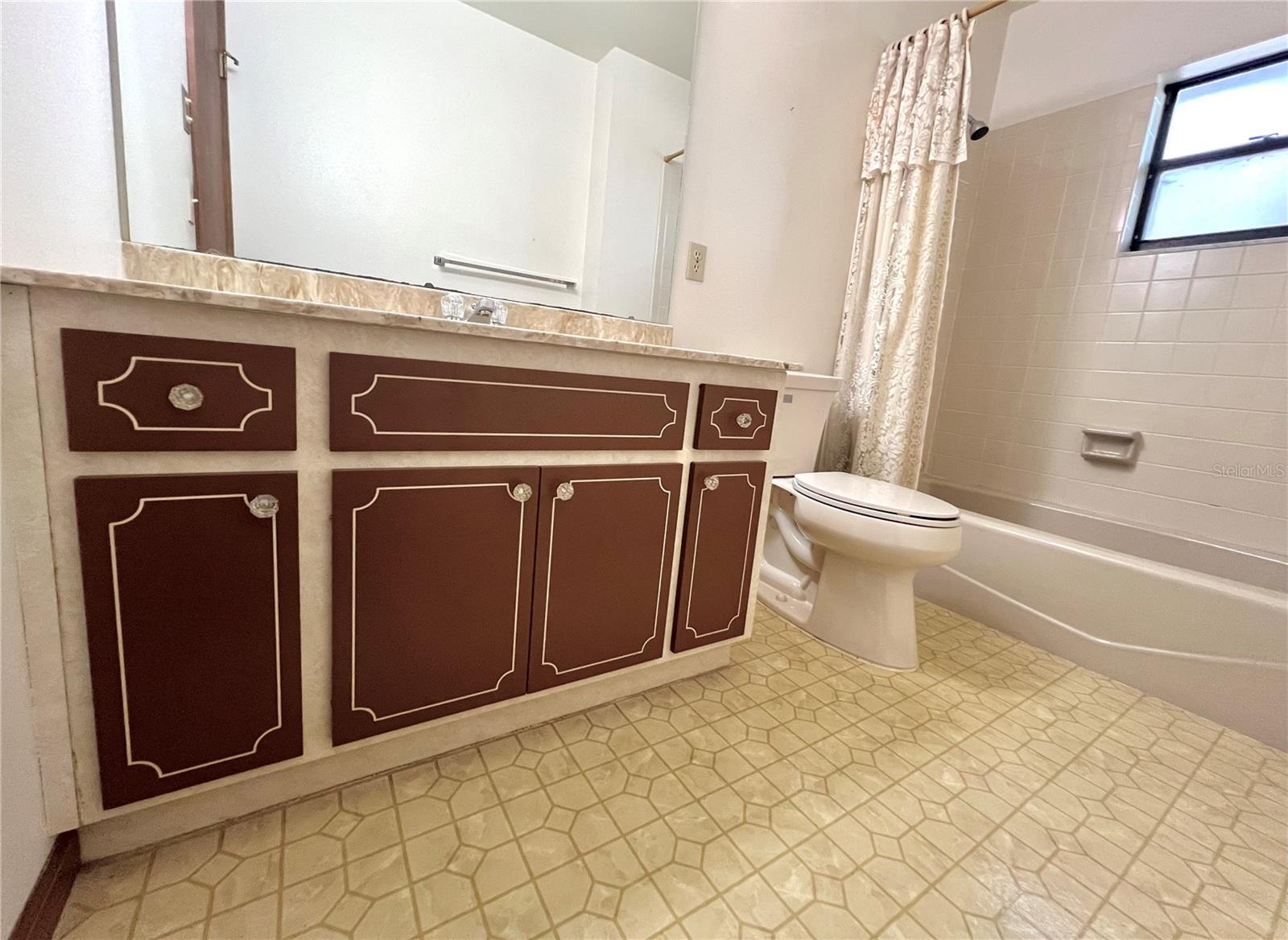 407 PARADISE ISLAND DR, HAINES CITY, FL, 33844