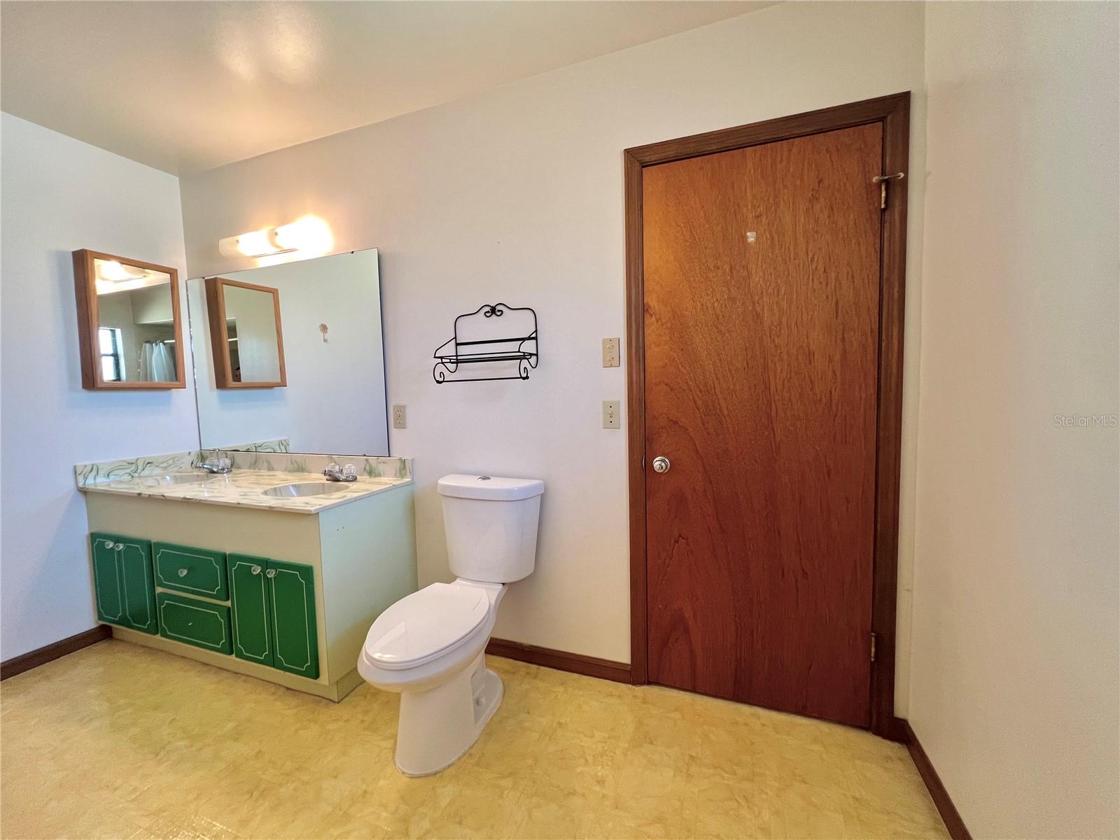 407 PARADISE ISLAND DR, HAINES CITY, FL, 33844