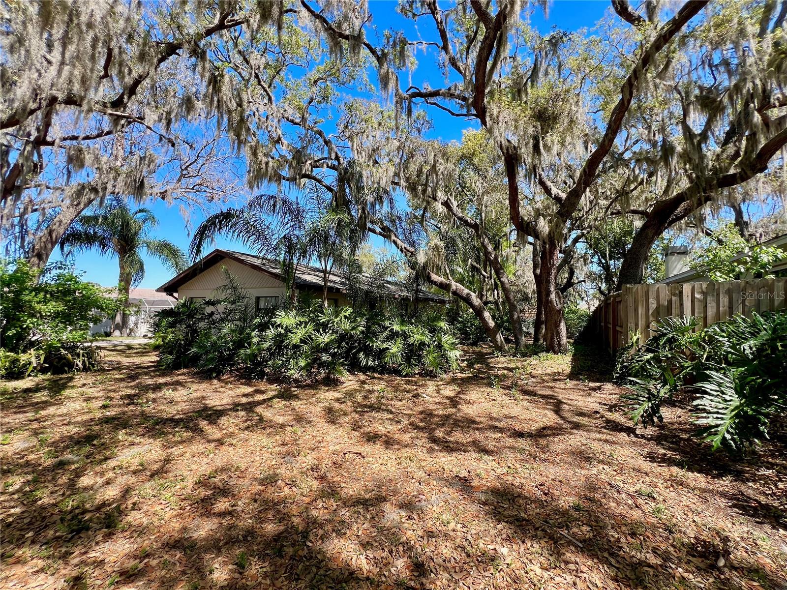 407 PARADISE ISLAND DR, HAINES CITY, FL, 33844