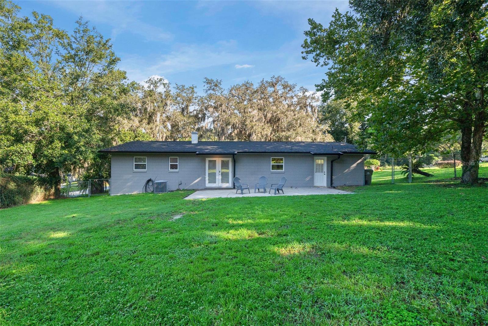 211 SARA LN, LEESBURG, FL, 34748