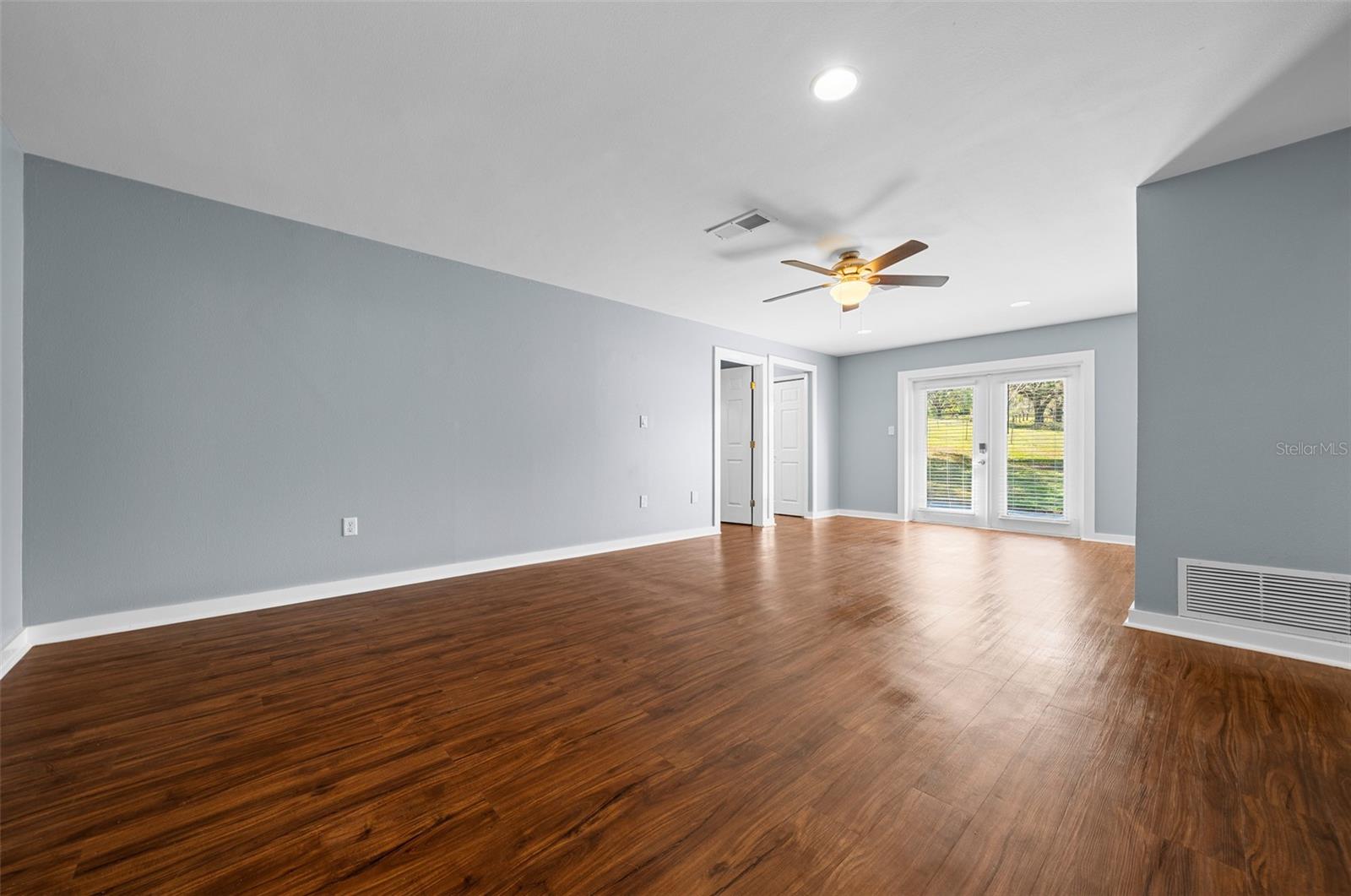 211 SARA LN, LEESBURG, FL, 34748