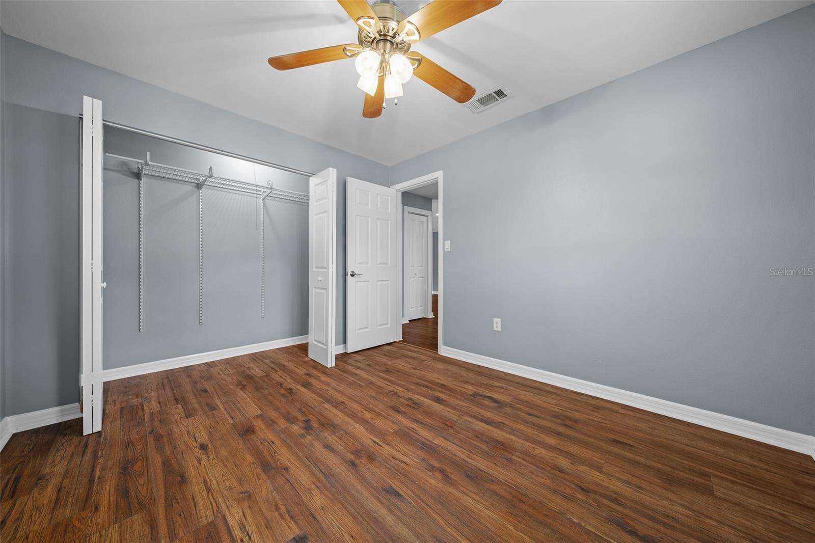 211 SARA LN, LEESBURG, FL, 34748