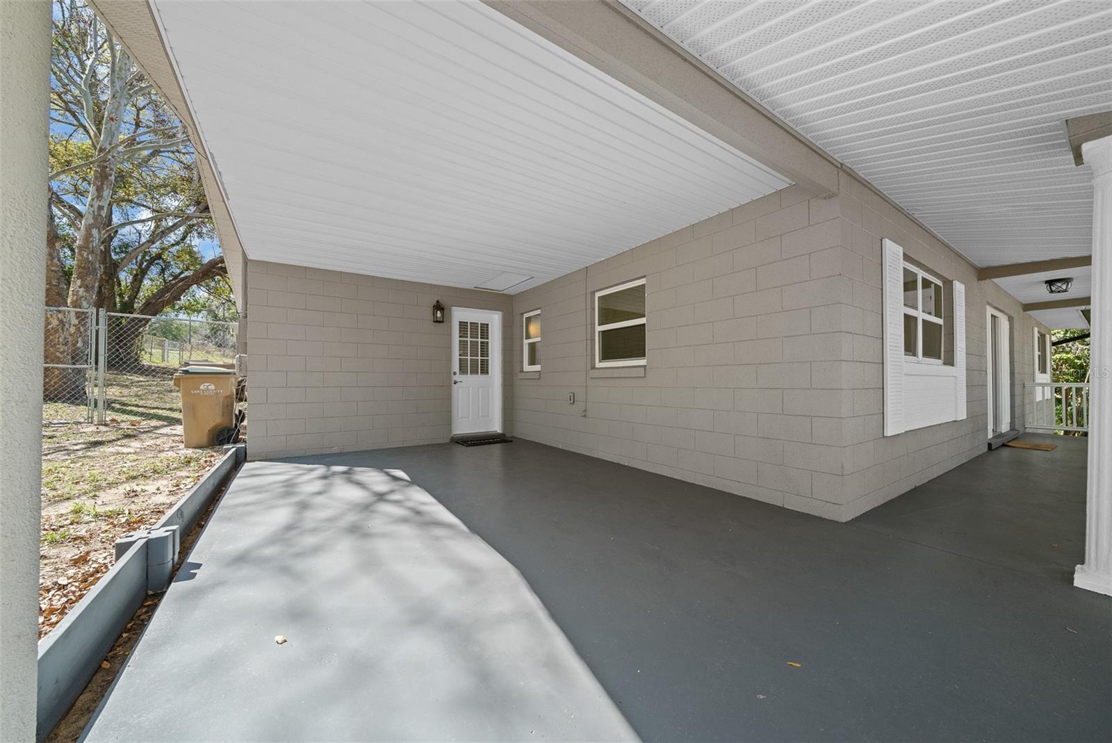 211 SARA LN, LEESBURG, FL, 34748