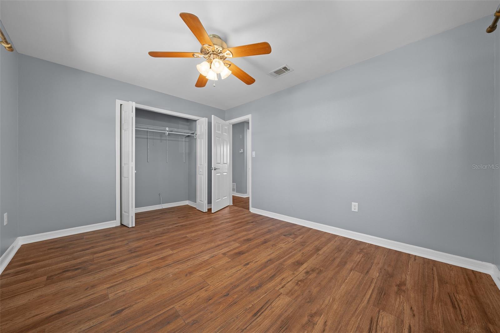 211 SARA LN, LEESBURG, FL, 34748