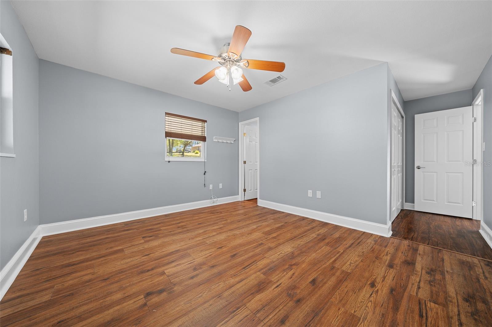 211 SARA LN, LEESBURG, FL, 34748