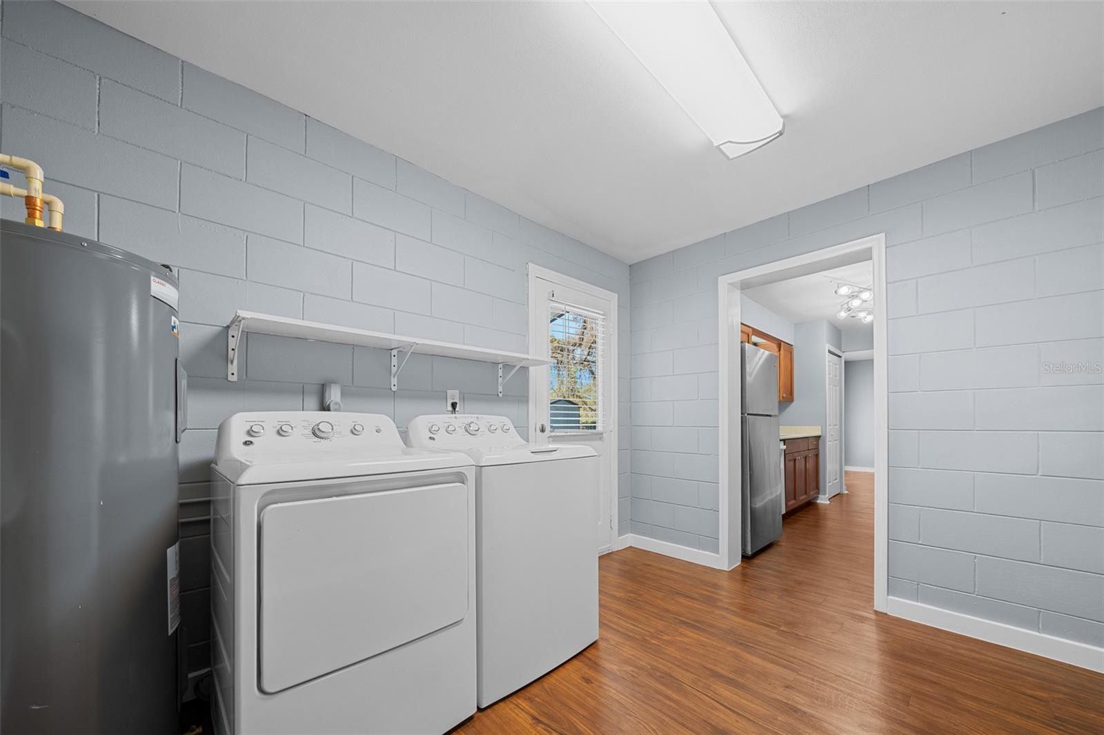 211 SARA LN, LEESBURG, FL, 34748