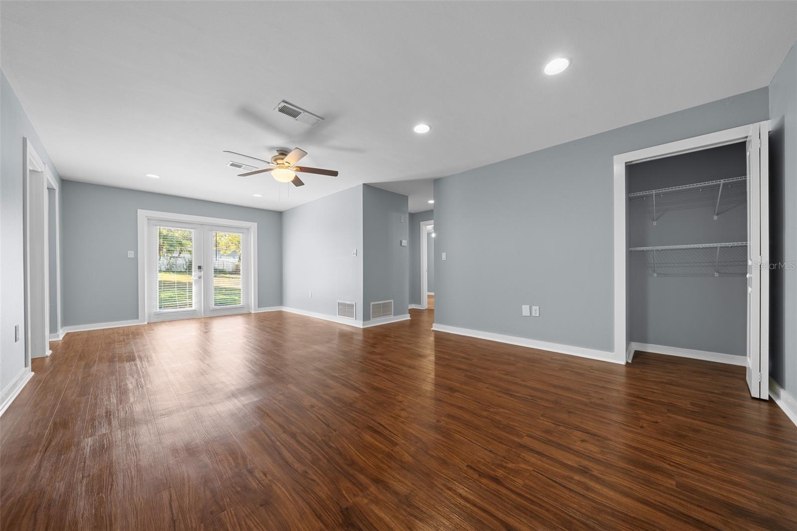 211 SARA LN, LEESBURG, FL, 34748