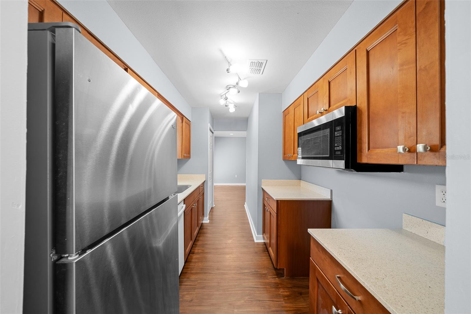 211 SARA LN, LEESBURG, FL, 34748