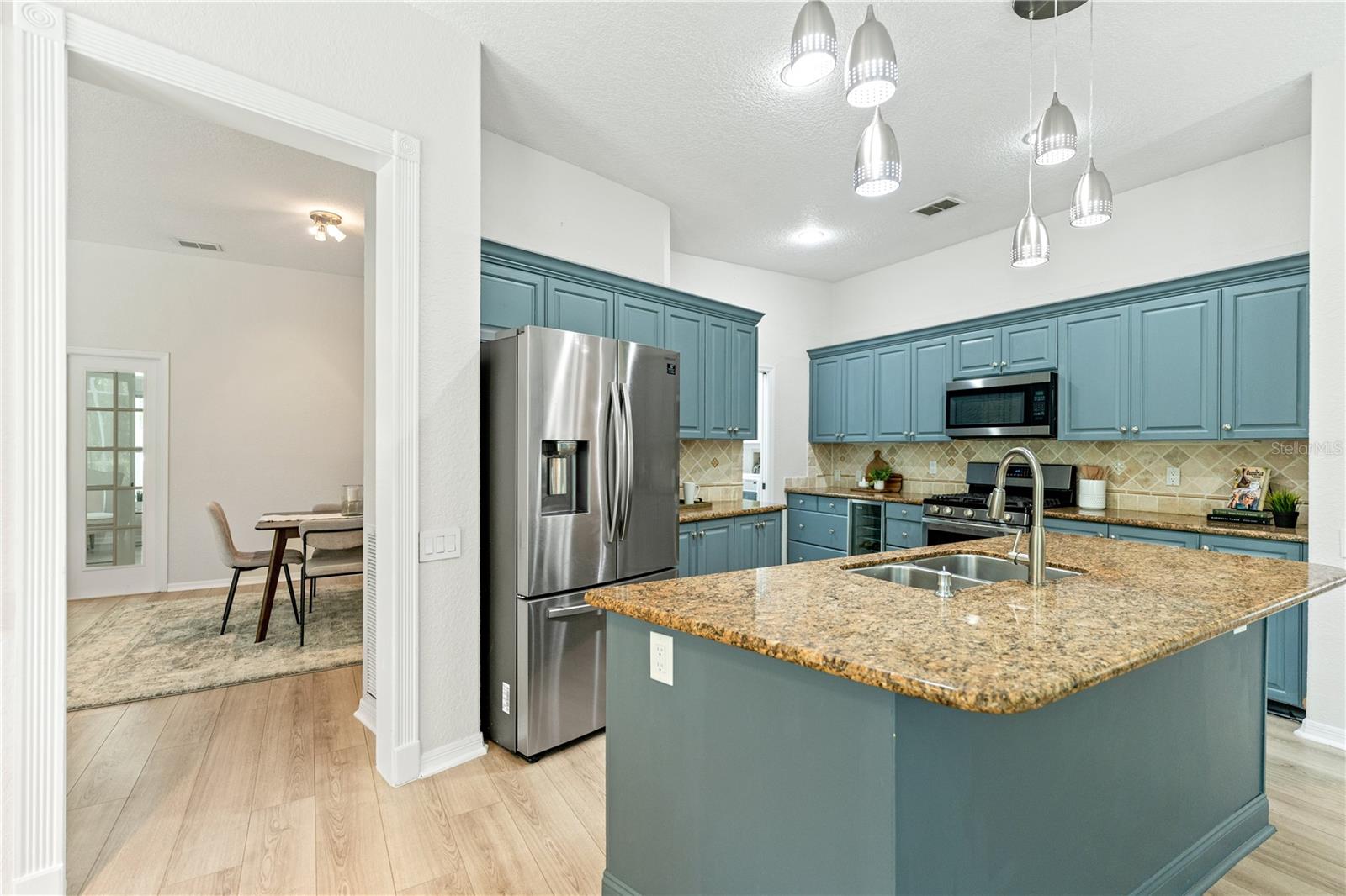 15932 ELLSWORTH DR, TAMPA, FL, 33647