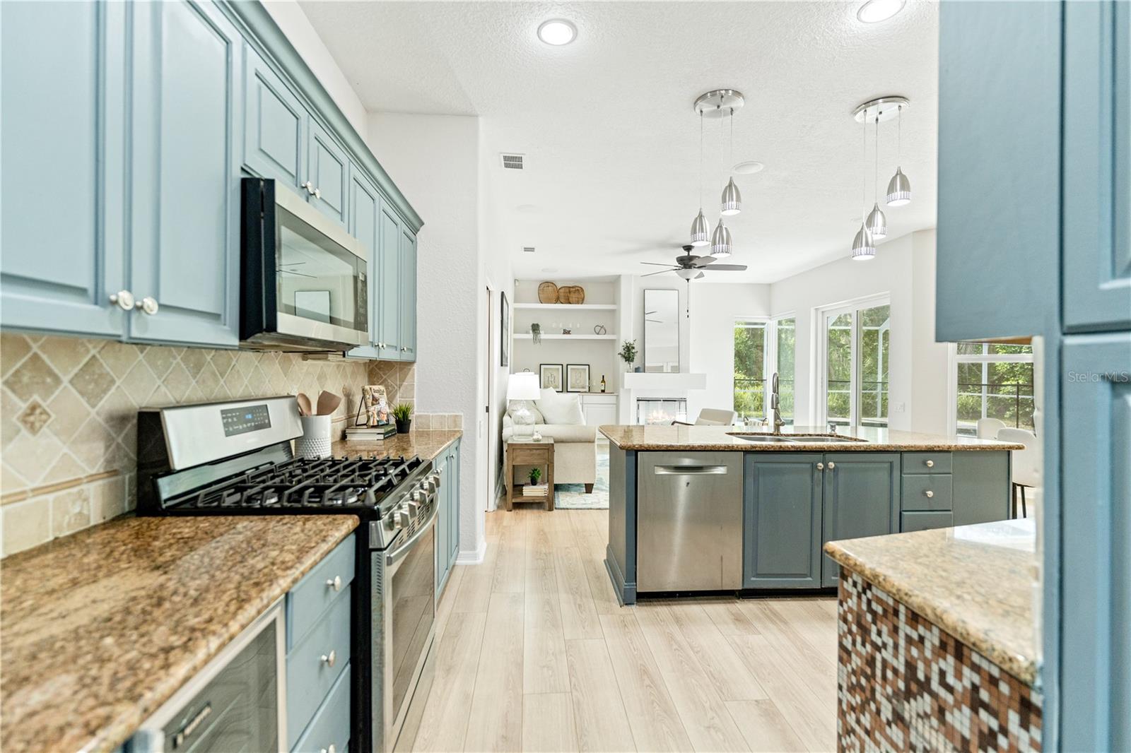 15932 ELLSWORTH DR, TAMPA, FL, 33647