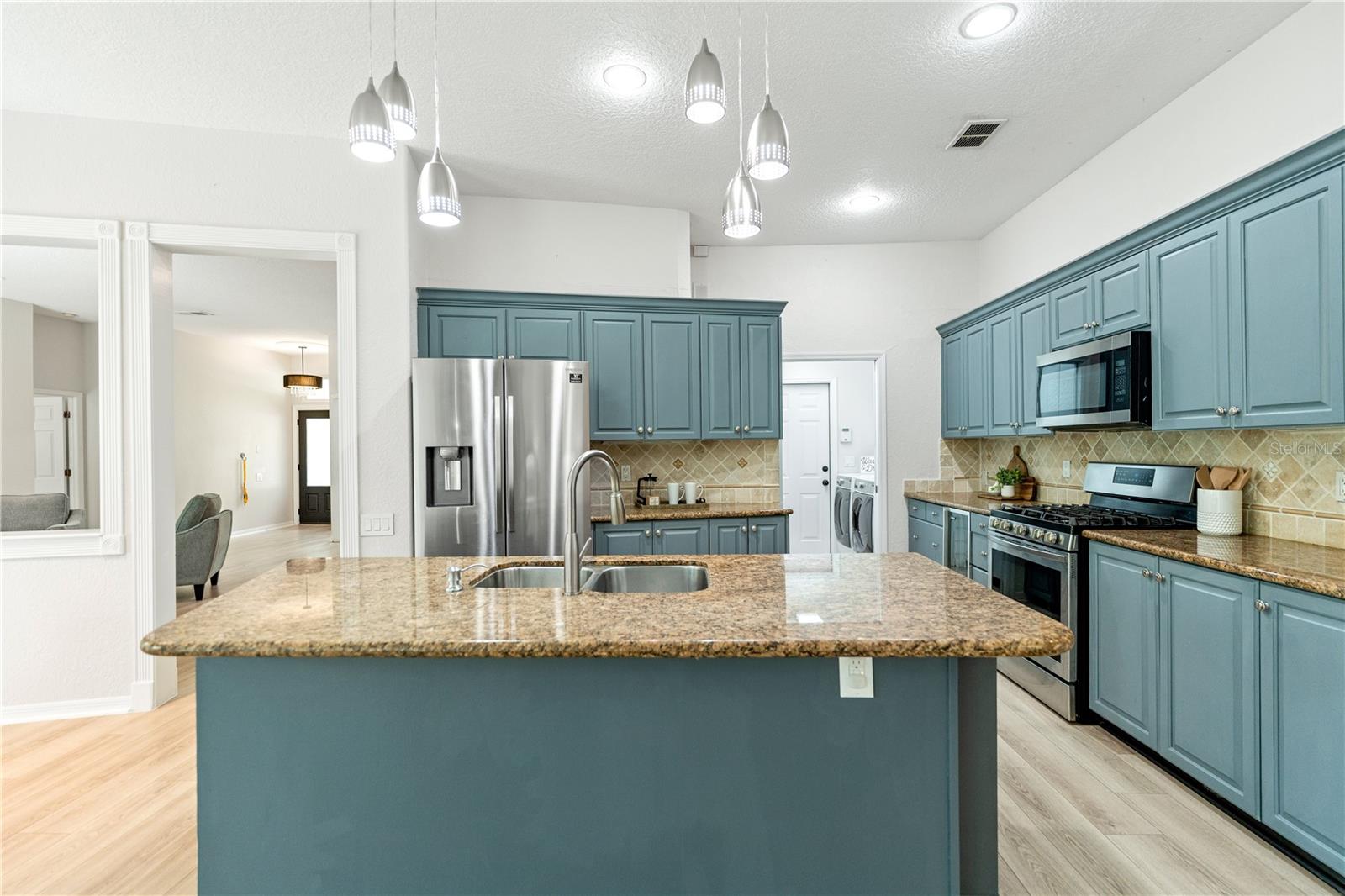 15932 ELLSWORTH DR, TAMPA, FL, 33647