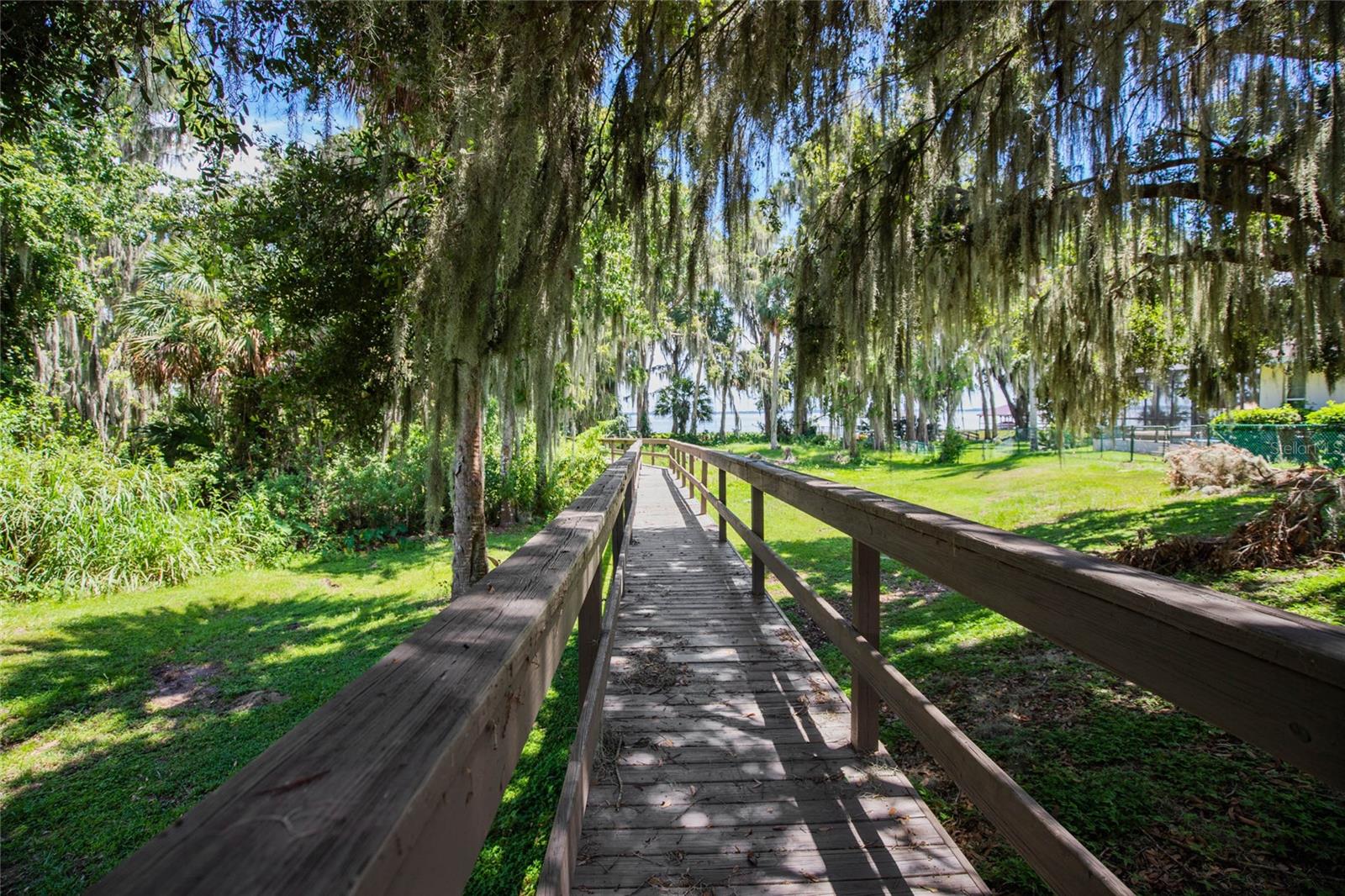 3225 SITE TO SEE AVE, EUSTIS, FL, 32726