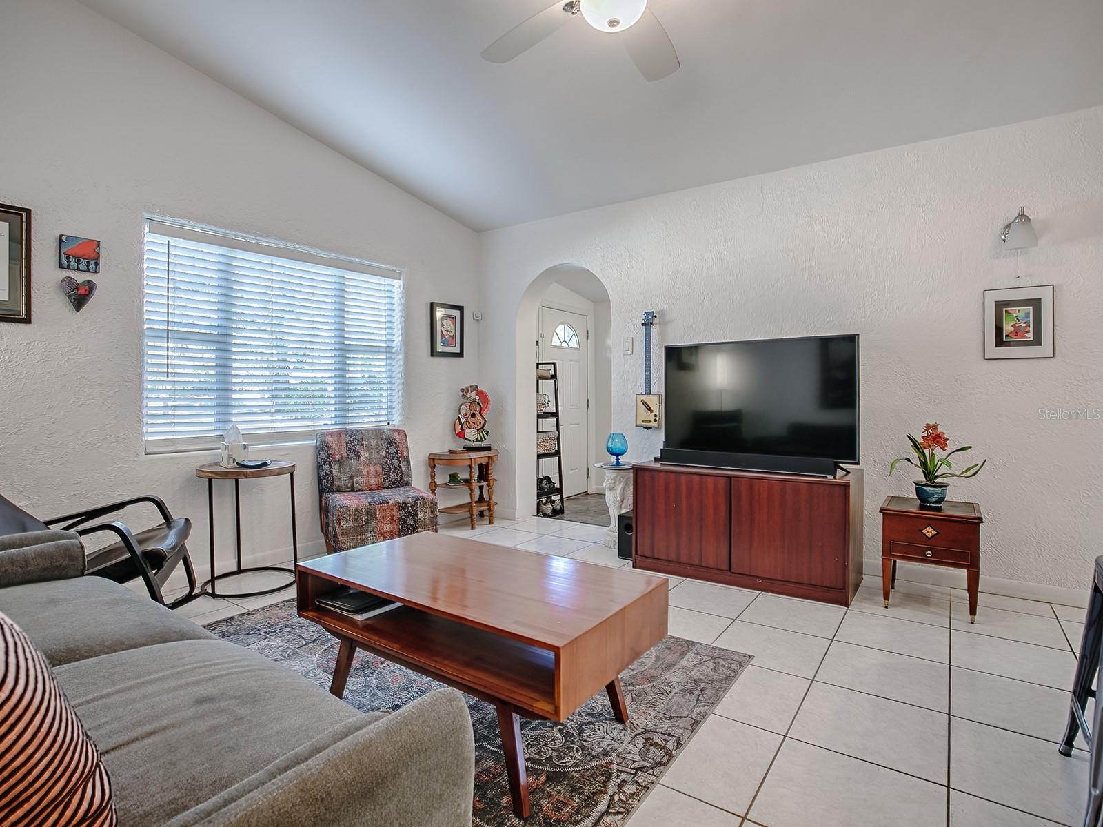 500 E CRYSTAL LAKE ST, ORLANDO, FL, 32806