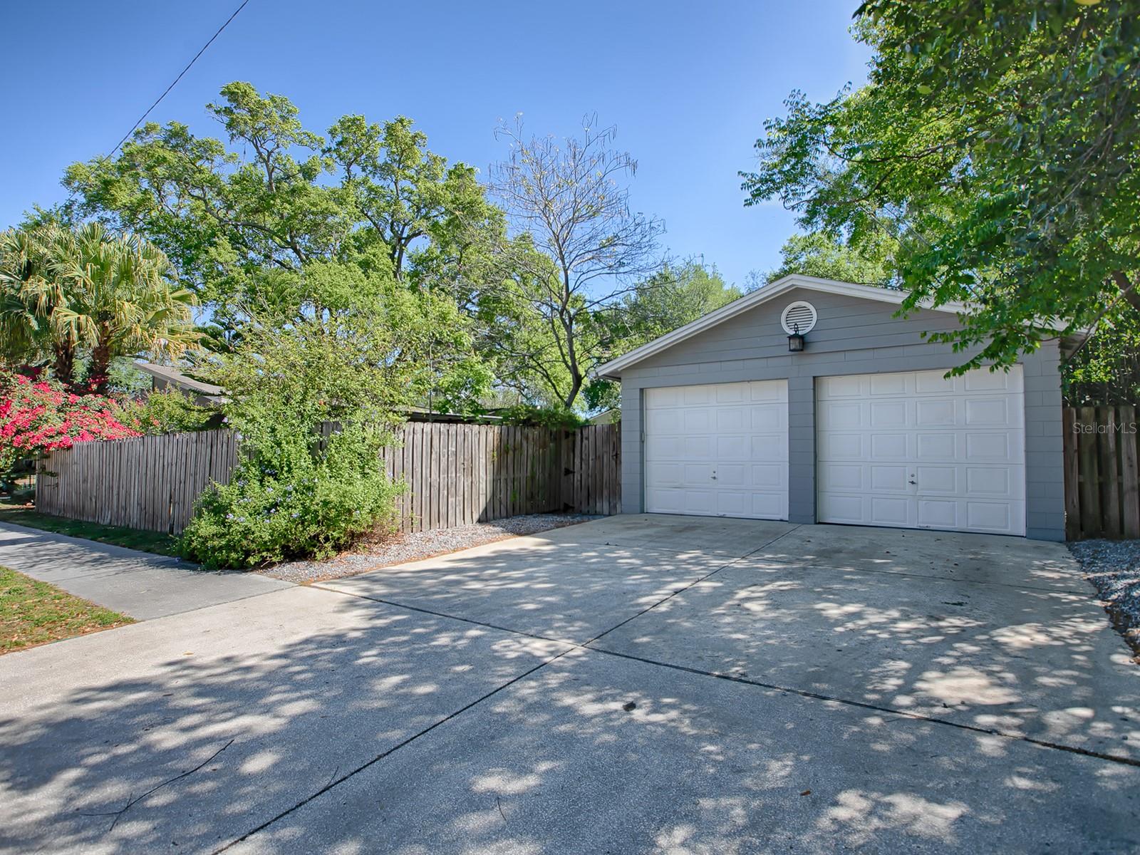 500 E CRYSTAL LAKE ST, ORLANDO, FL, 32806
