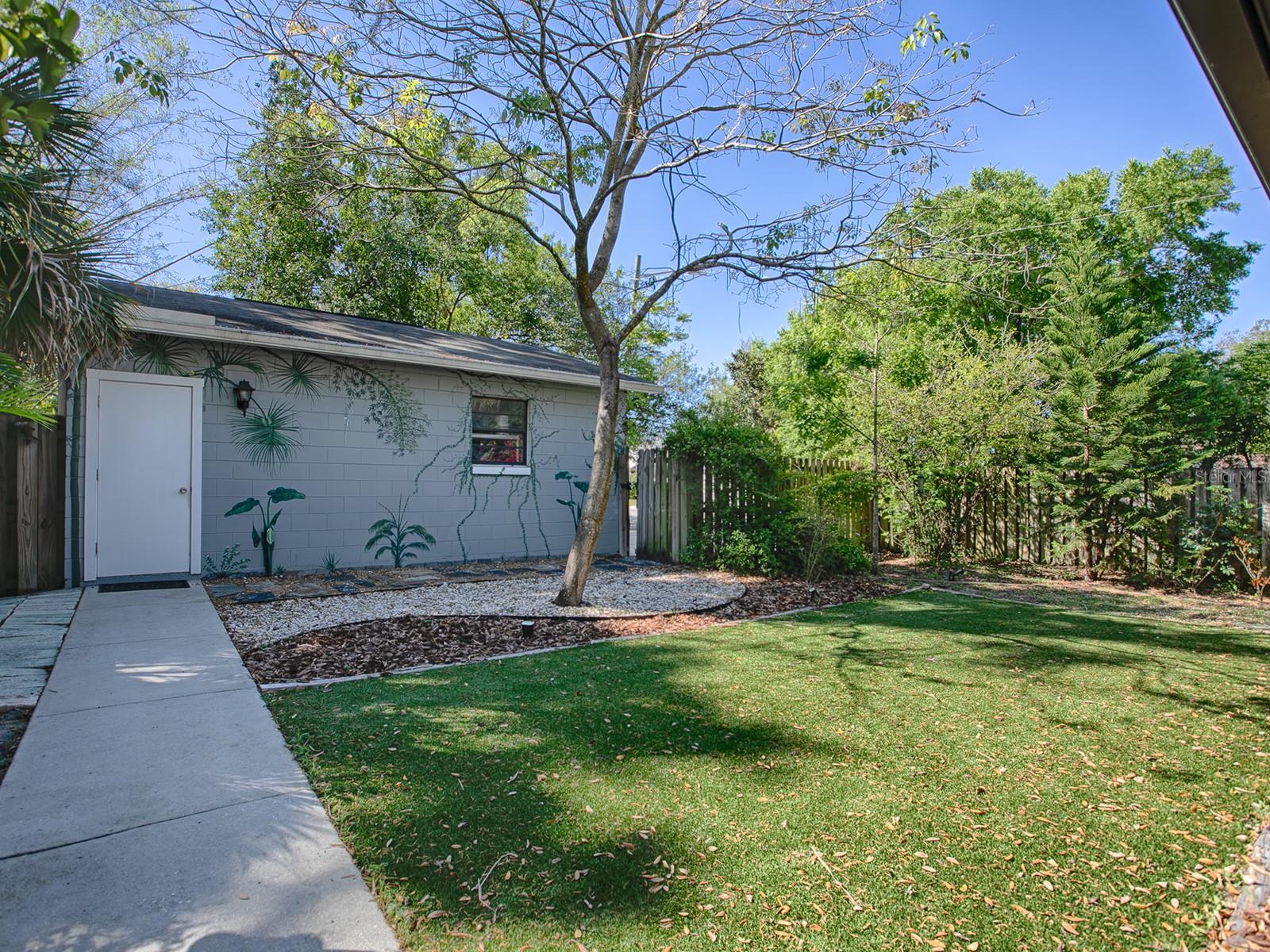 500 E CRYSTAL LAKE ST, ORLANDO, FL, 32806