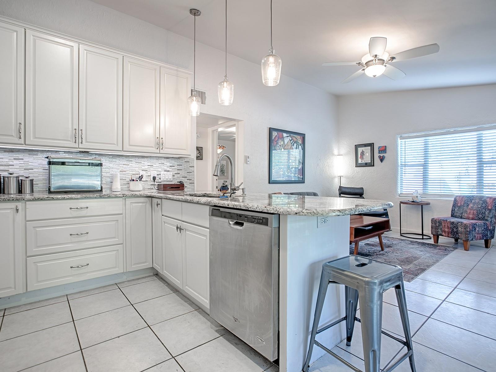 500 E CRYSTAL LAKE ST, ORLANDO, FL, 32806