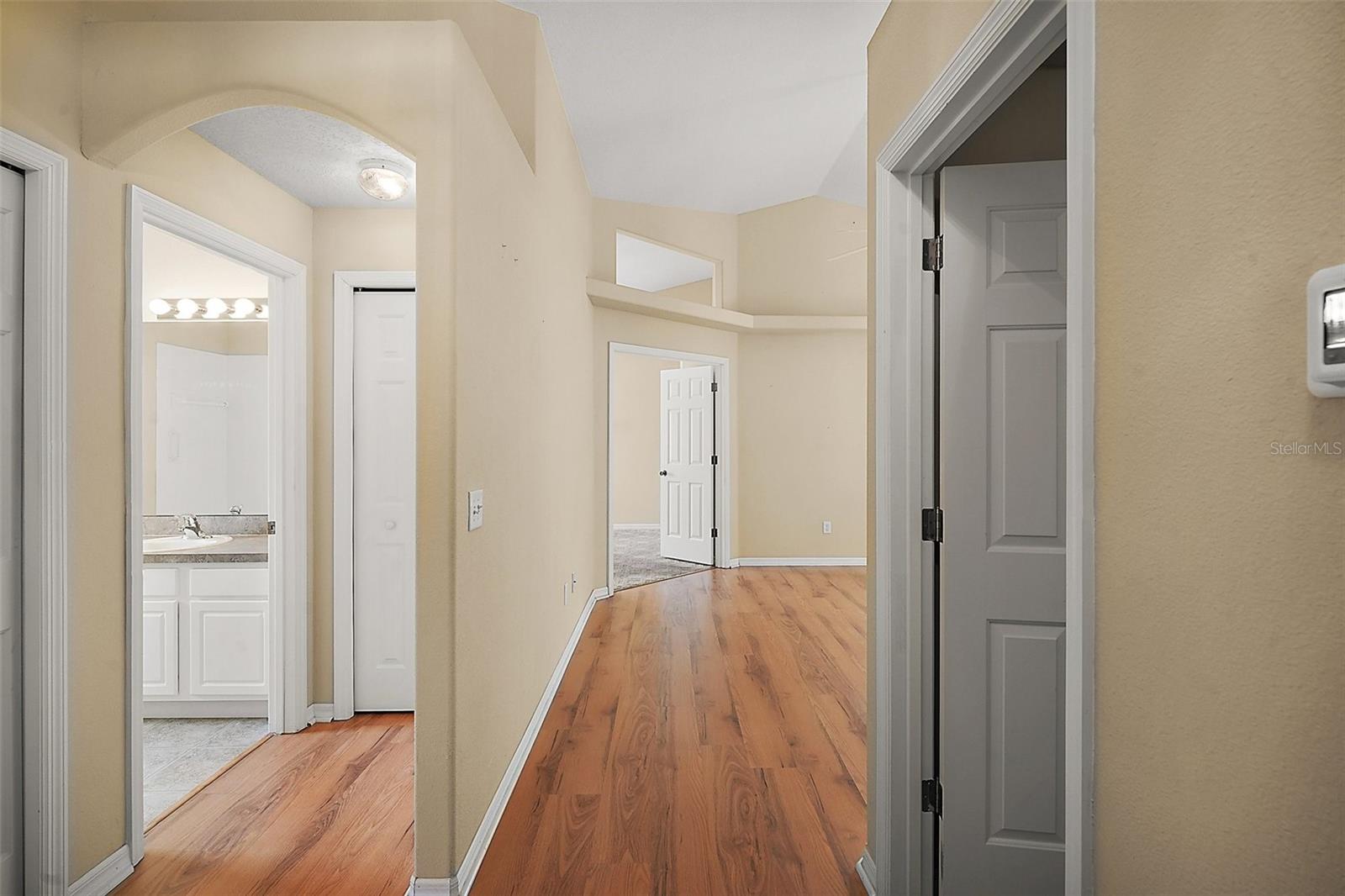 3866 BAYSHORE CIR, TAVARES, FL, 32778