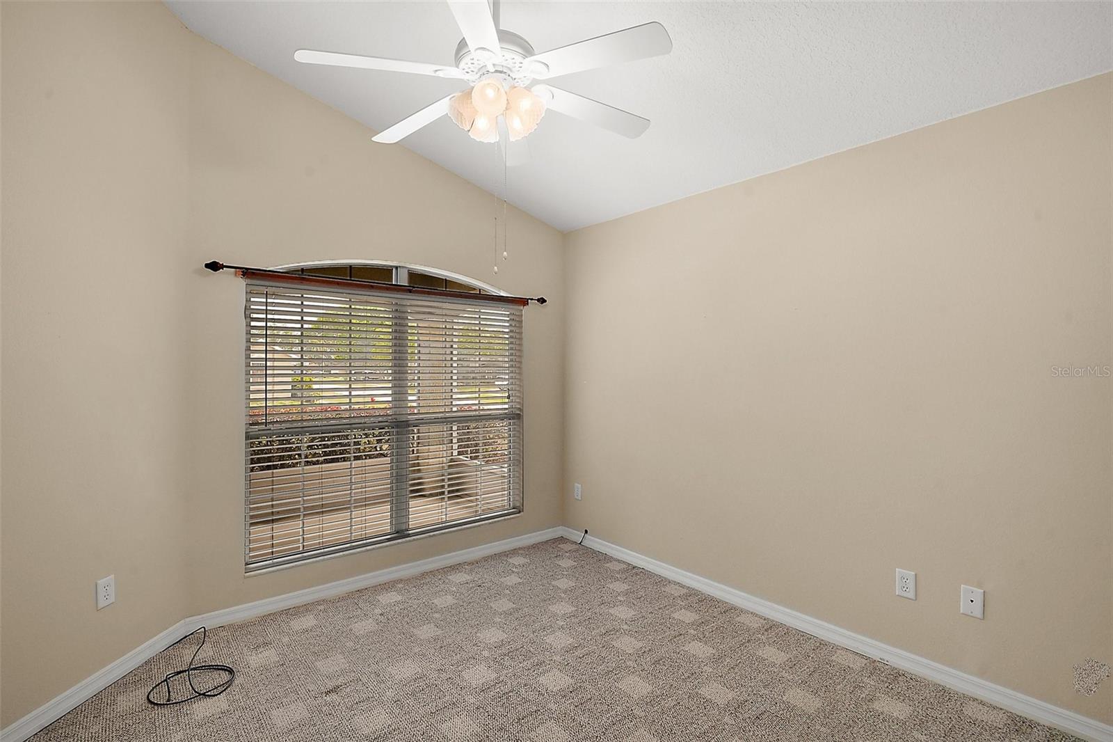 3866 BAYSHORE CIR, TAVARES, FL, 32778