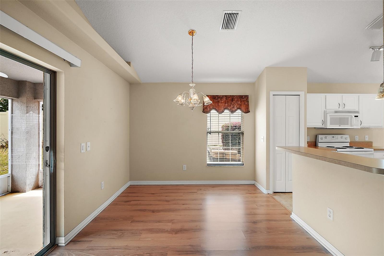 3866 BAYSHORE CIR, TAVARES, FL, 32778
