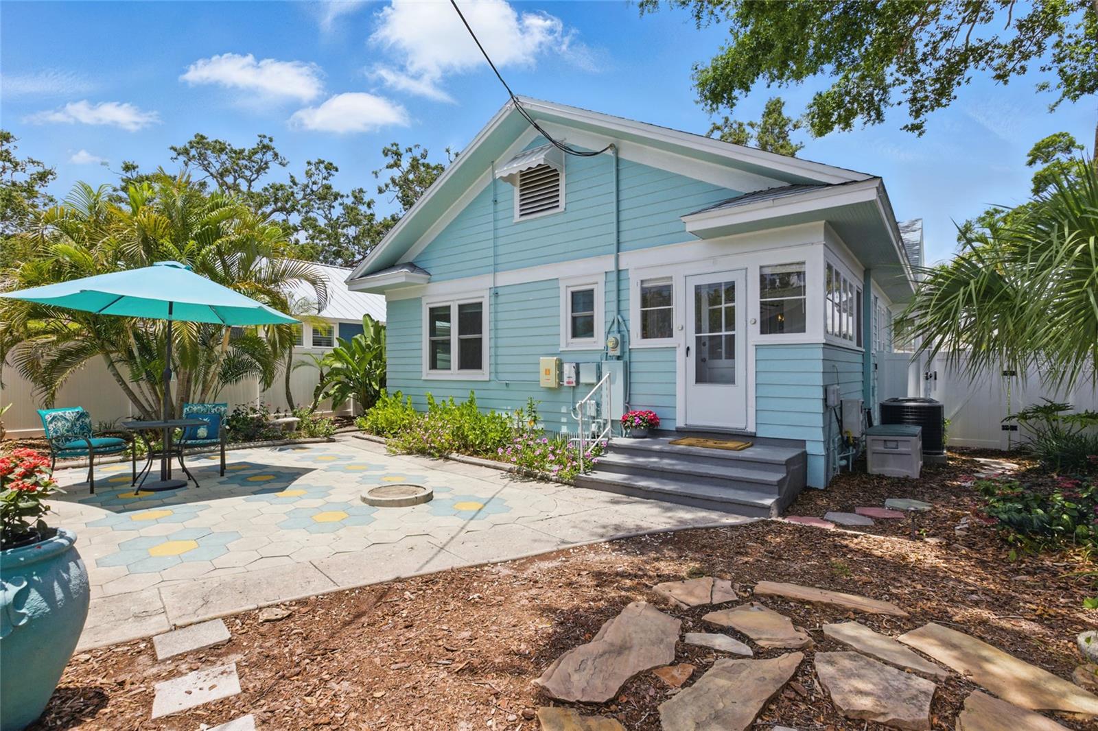 210 15TH AVE N, ST PETERSBURG, FL, 33704