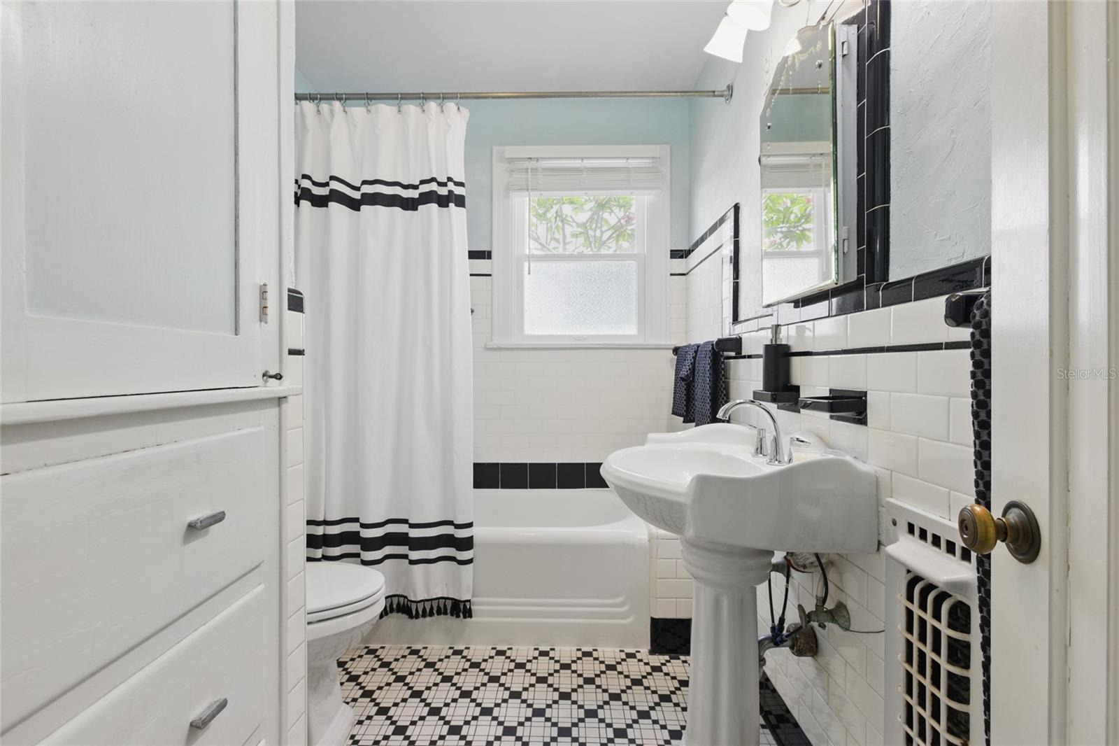 210 15TH AVE N, ST PETERSBURG, FL, 33704