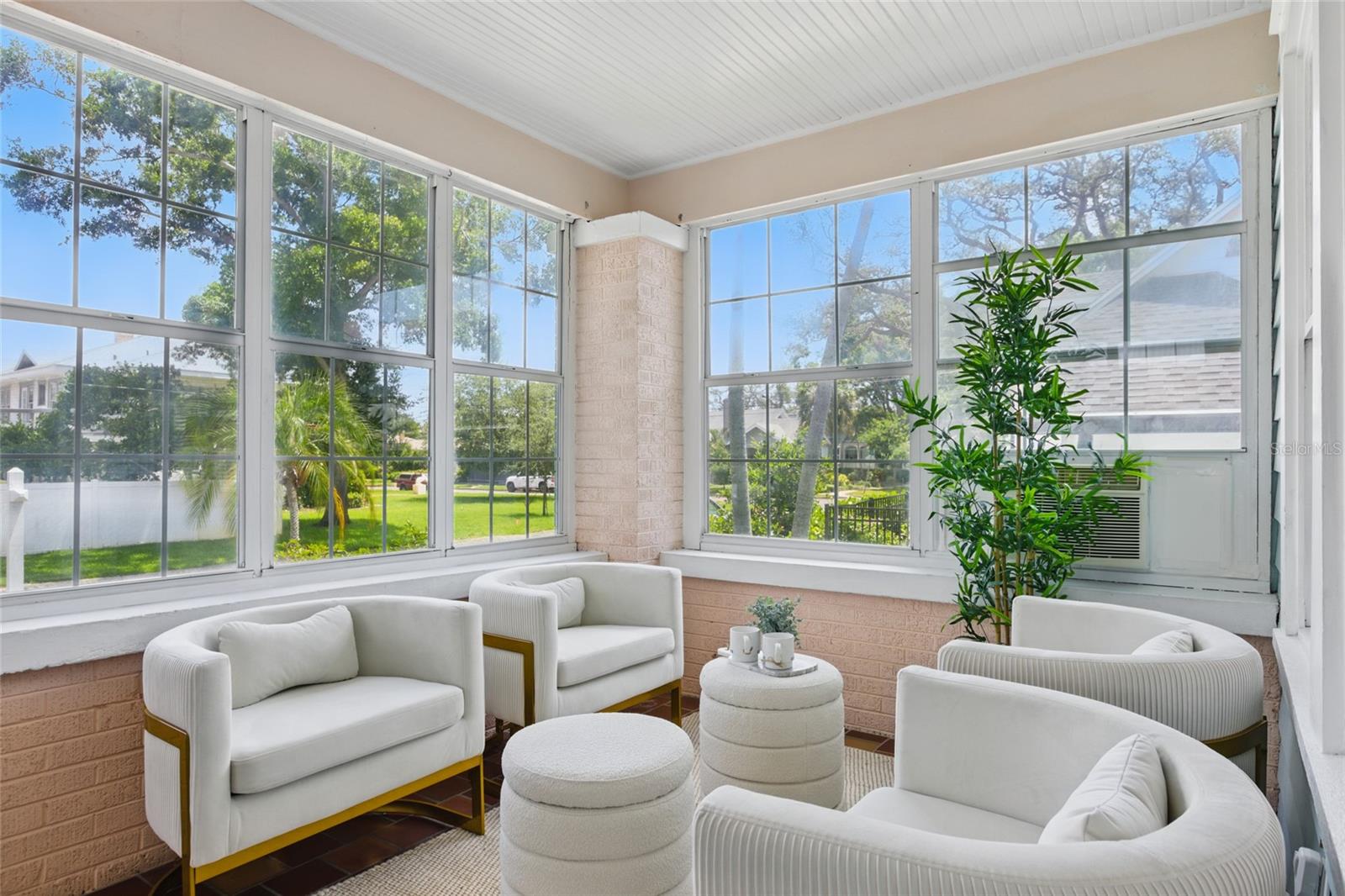 210 15TH AVE N, ST PETERSBURG, FL, 33704