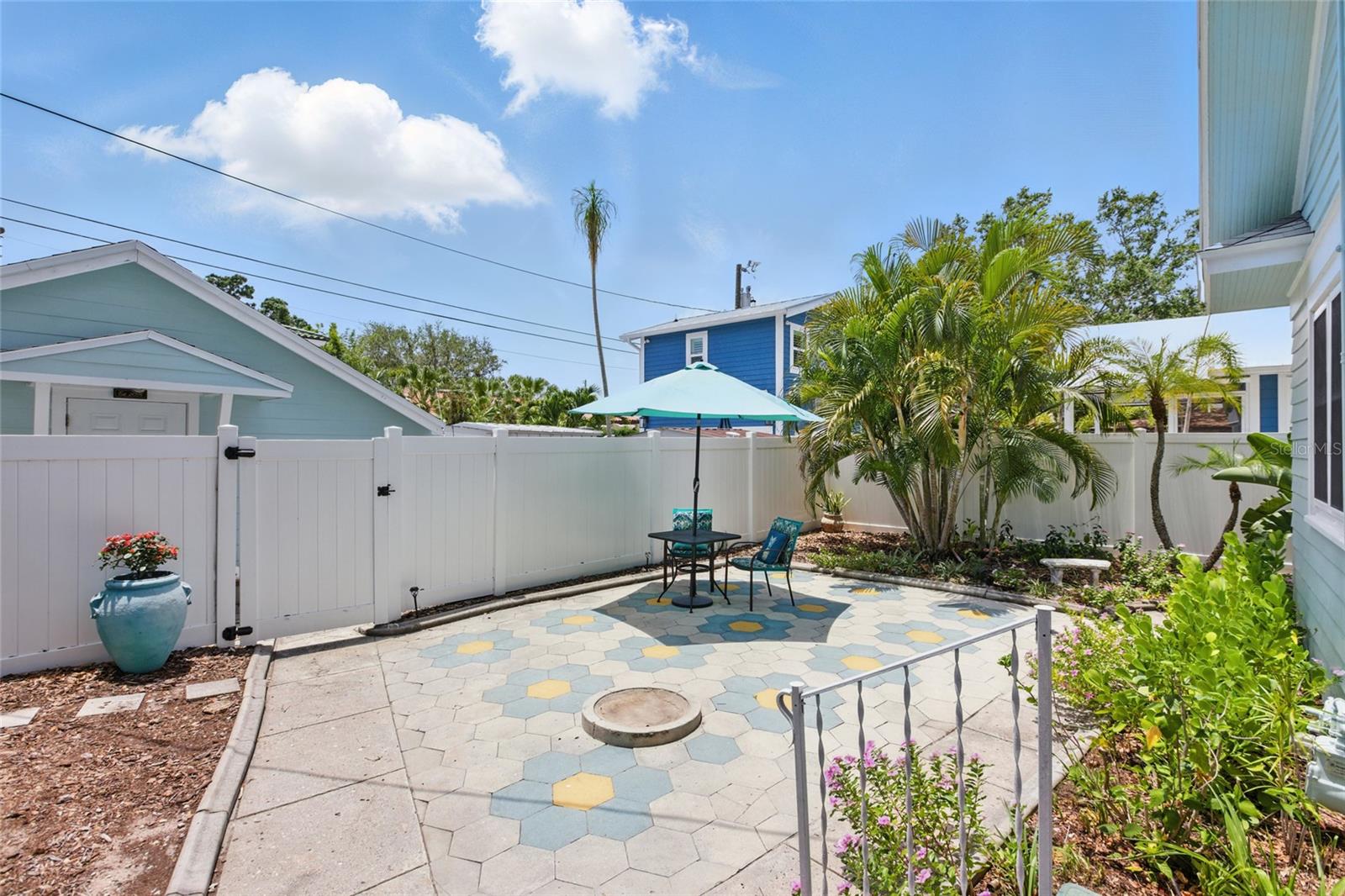 210 15TH AVE N, ST PETERSBURG, FL, 33704