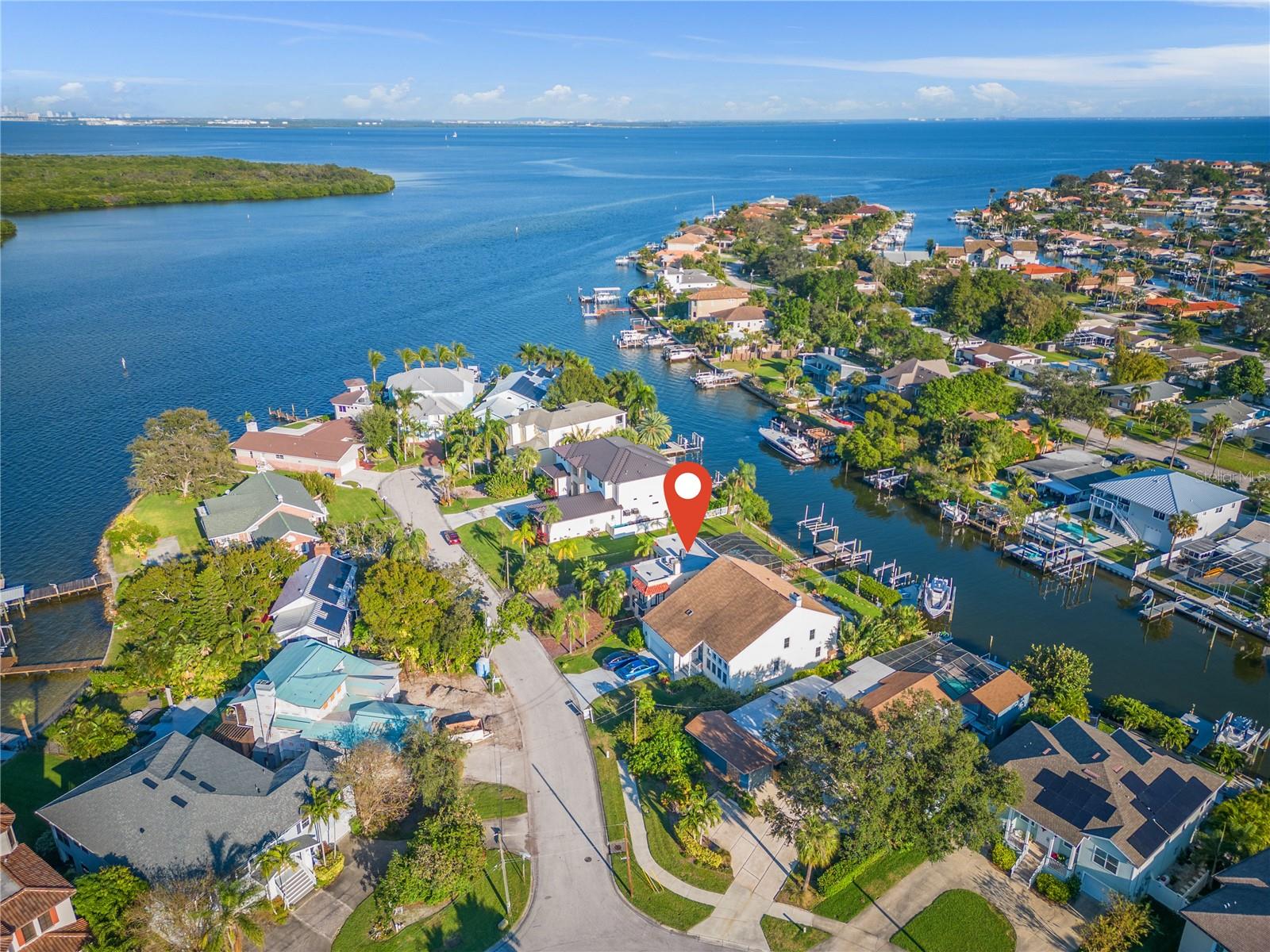 1936 ARROWHEAD DR NE, ST PETERSBURG, FL, 33703