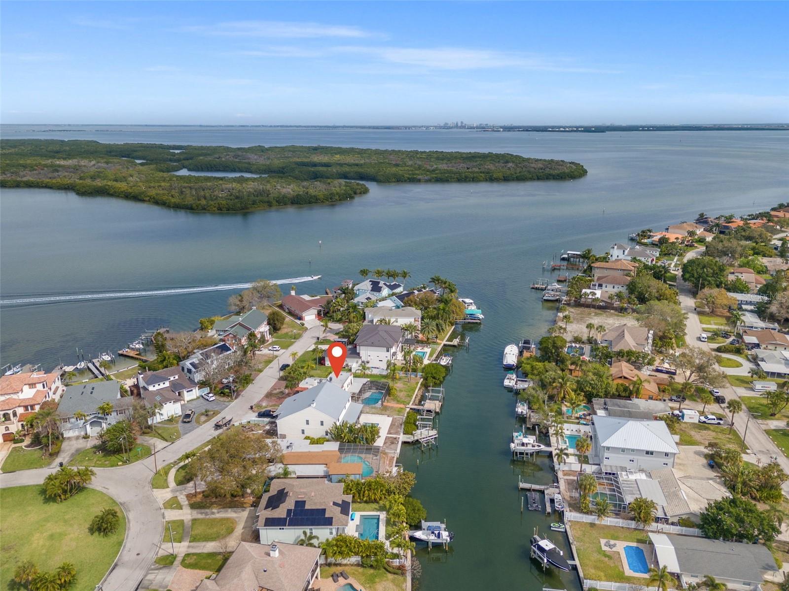 1936 ARROWHEAD DR NE, ST PETERSBURG, FL, 33703