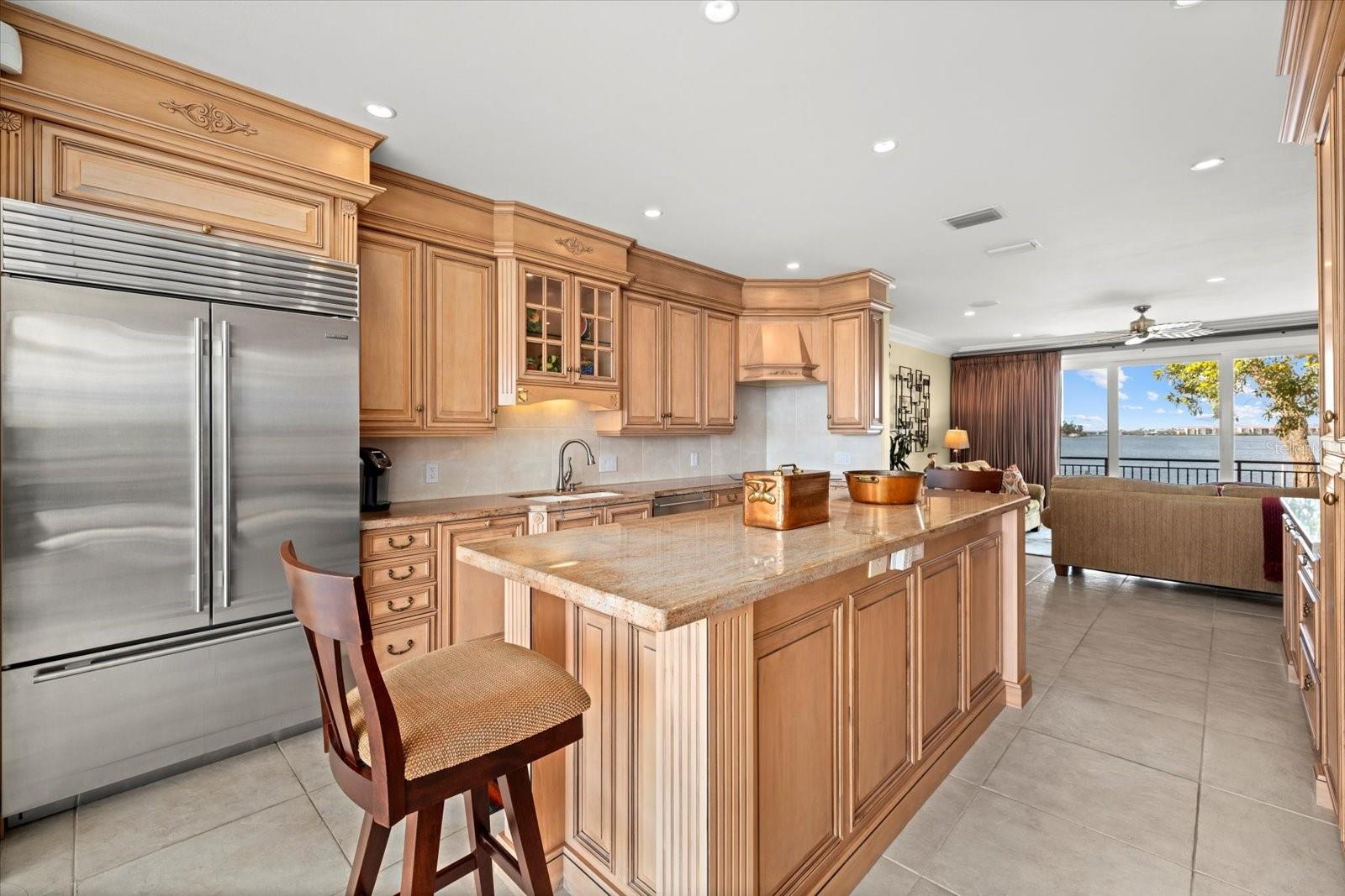 A4643388 Property Photo