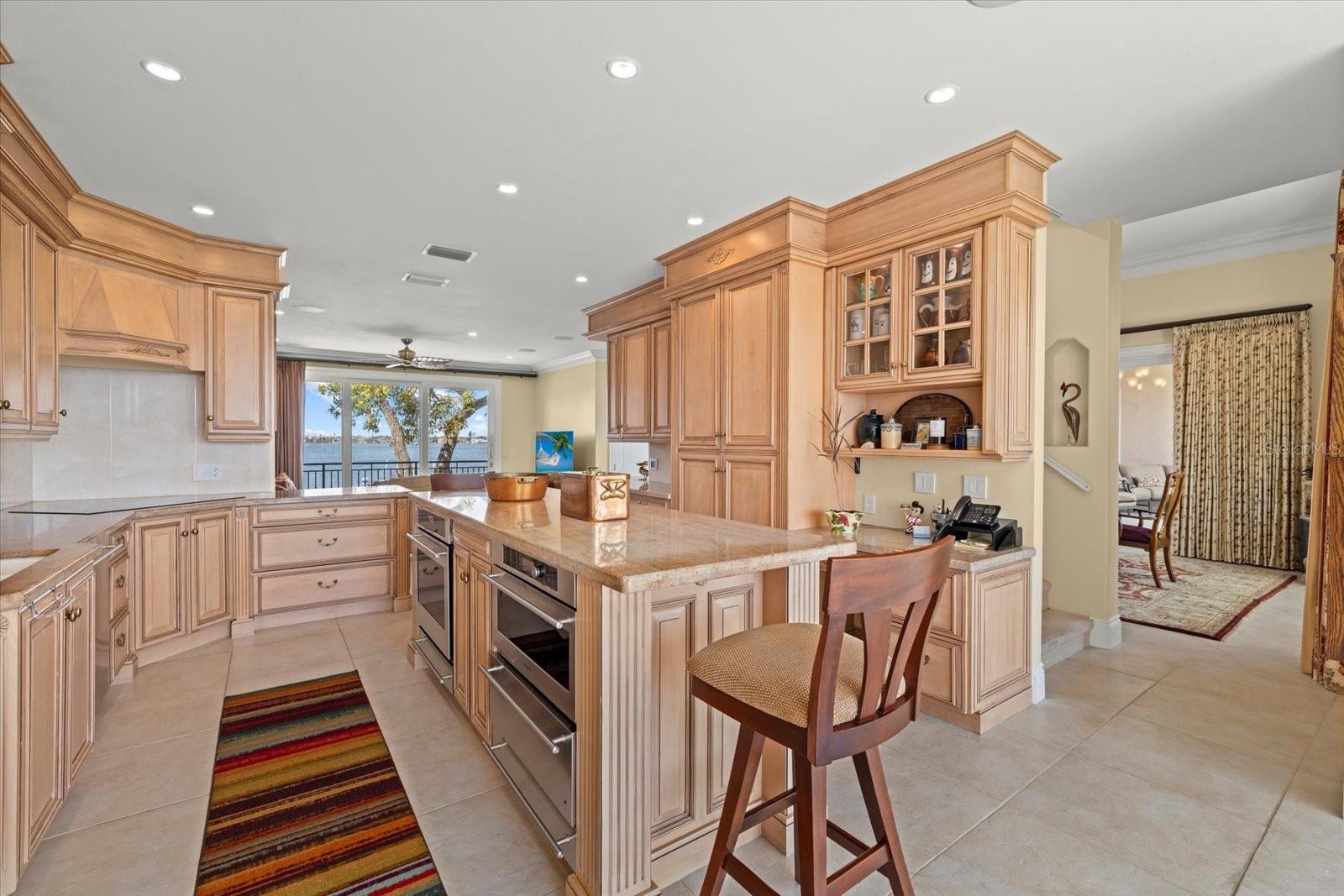 A4643388 Property Photo