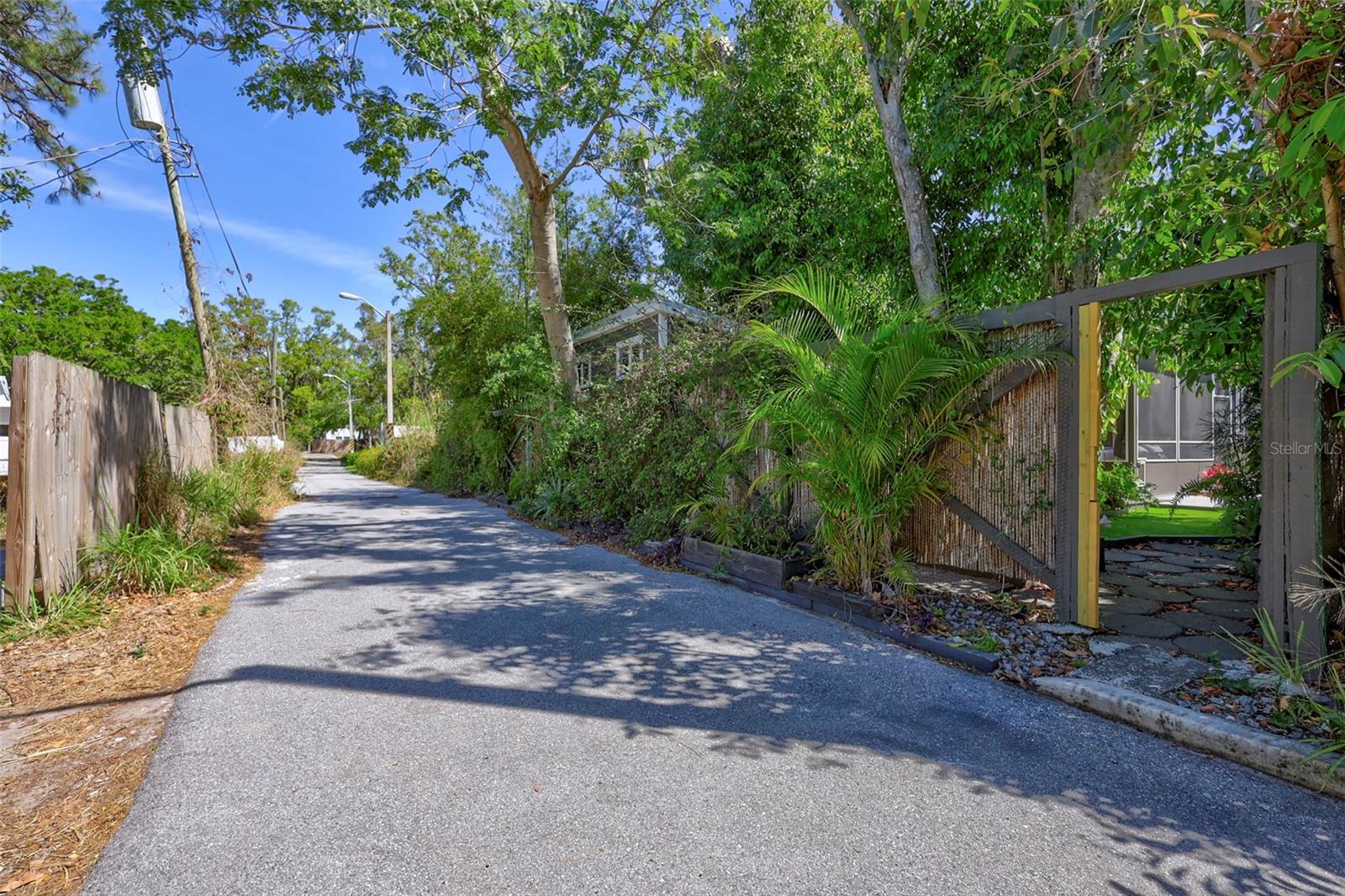 1135 FLORIDA AVE, SARASOTA, FL, 34236
