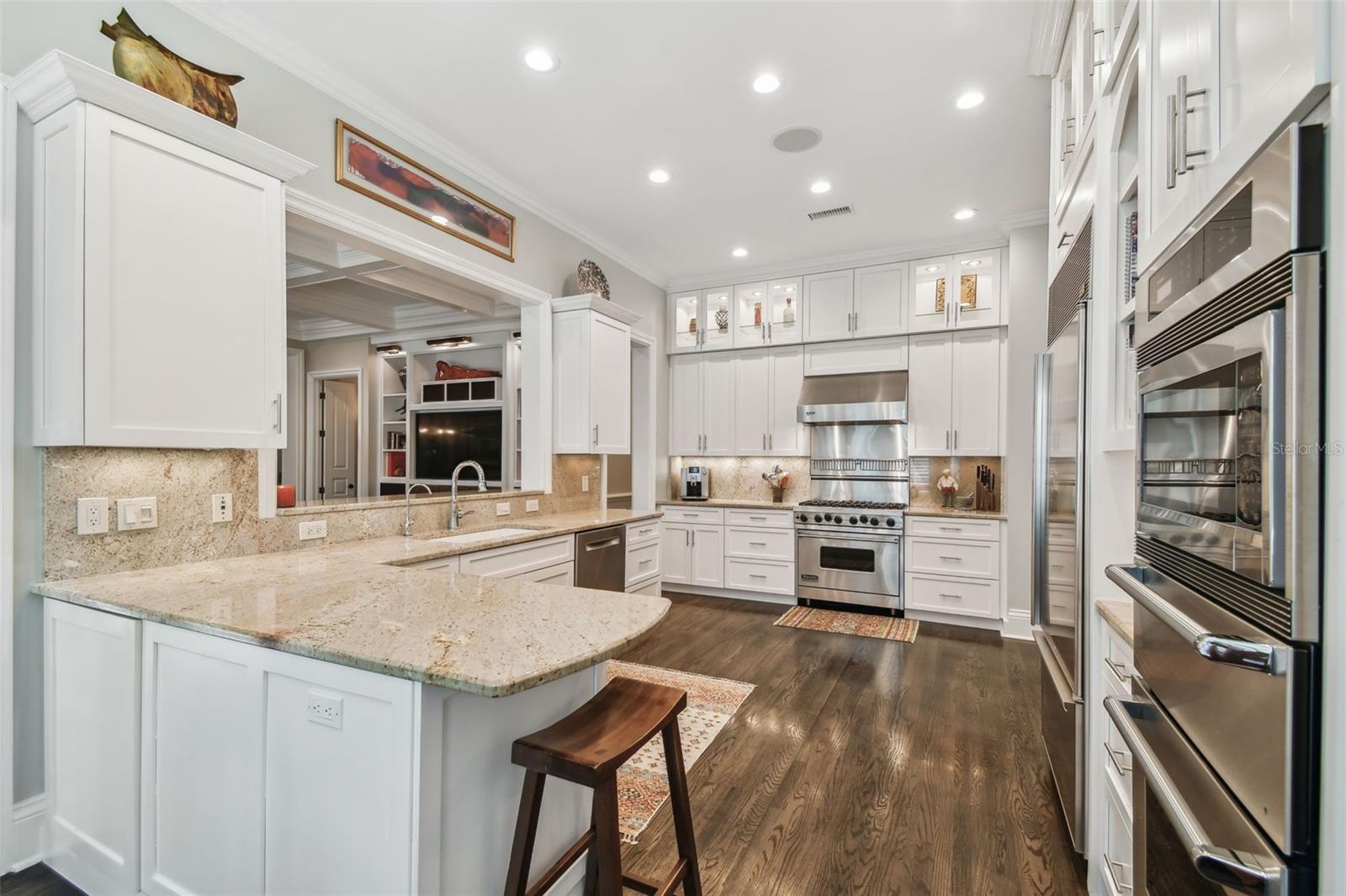 808 IDLEWOOD AVE, TAMPA, FL, 33609