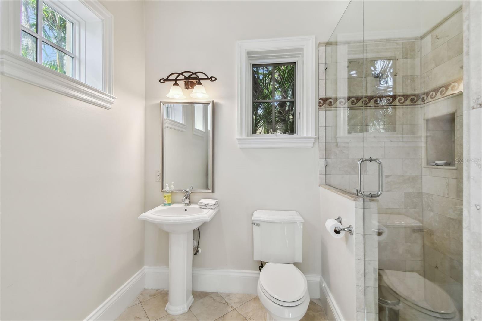 808 IDLEWOOD AVE, TAMPA, FL, 33609