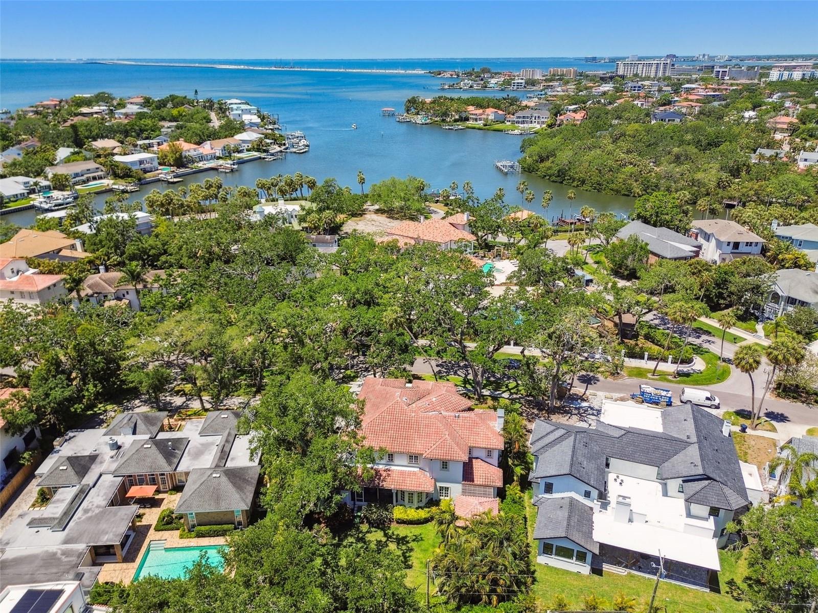 808 IDLEWOOD AVE, TAMPA, FL, 33609