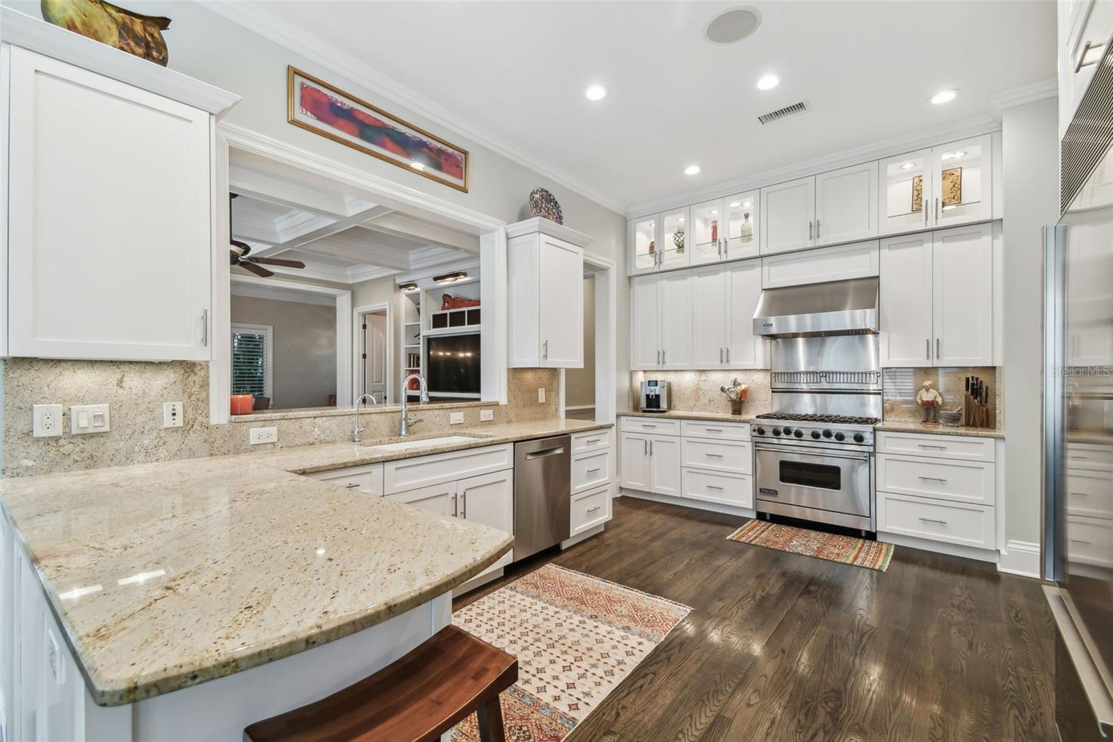 808 IDLEWOOD AVE, TAMPA, FL, 33609