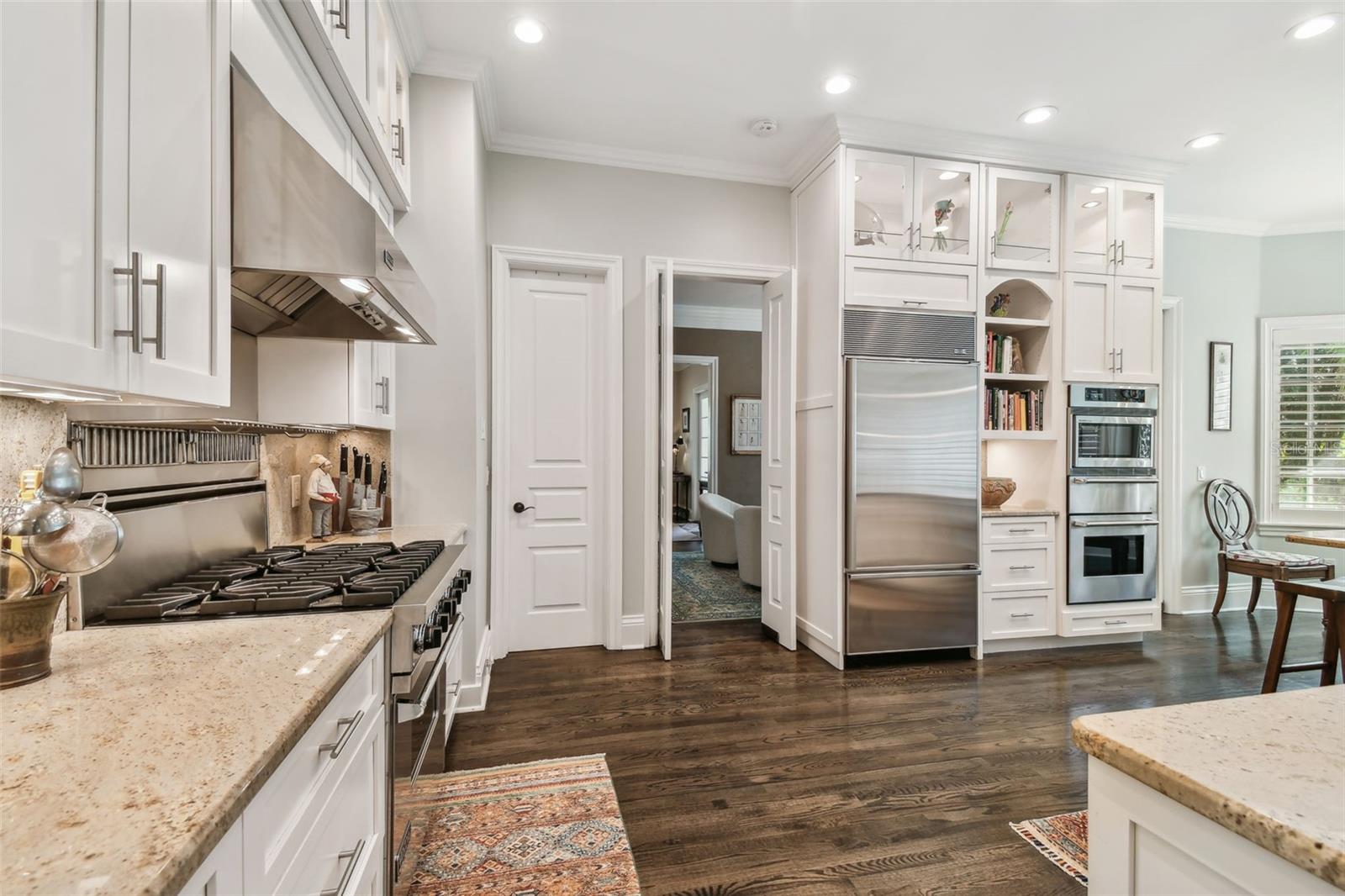 808 IDLEWOOD AVE, TAMPA, FL, 33609