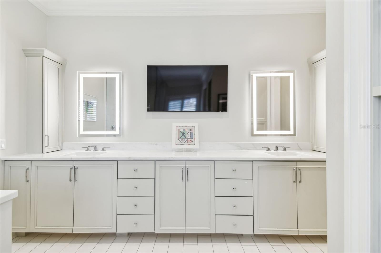 808 IDLEWOOD AVE, TAMPA, FL, 33609