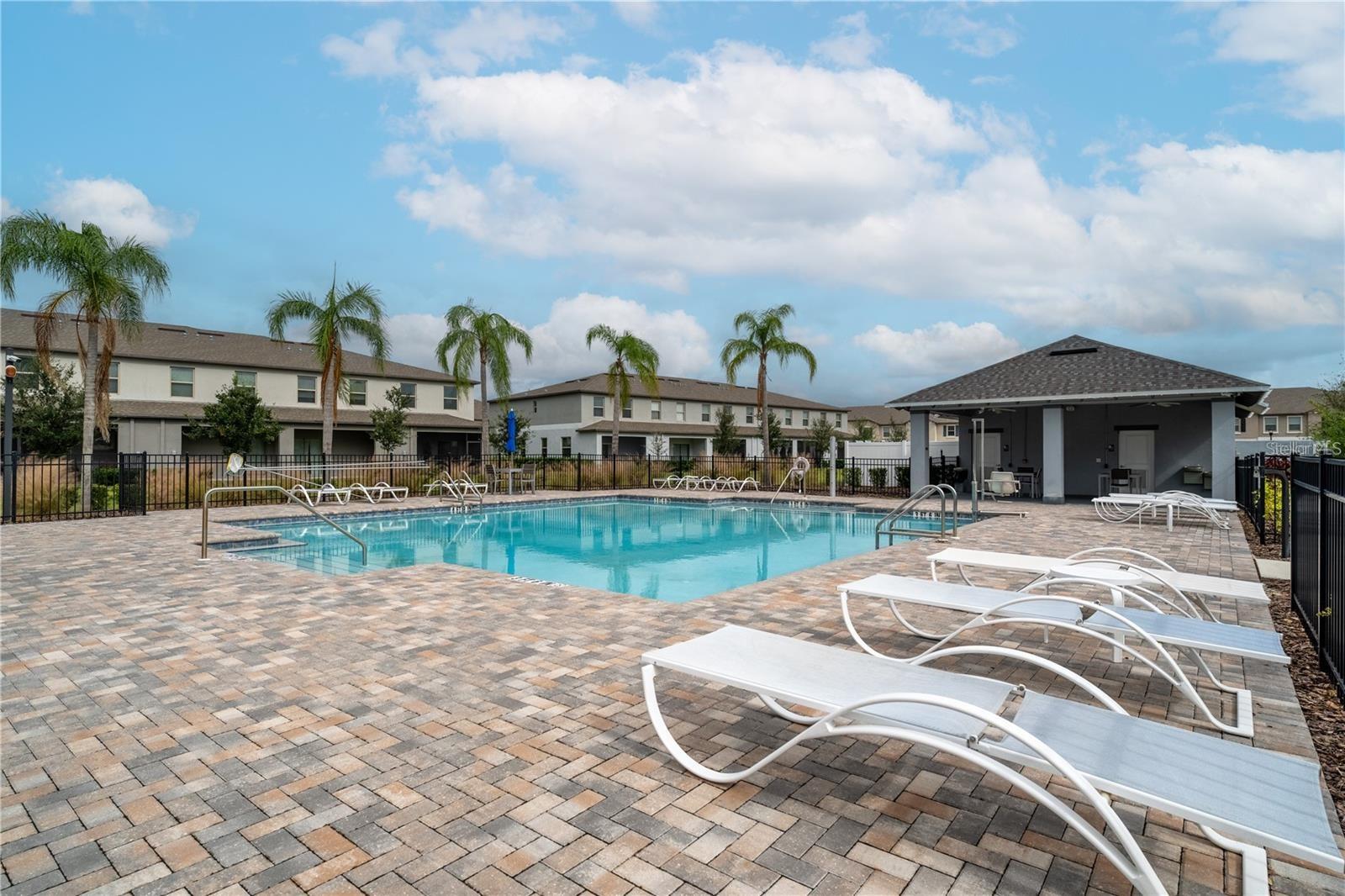 9743 PEMBROOKE PINES DR, SUN CITY CENTER, FL, 33573