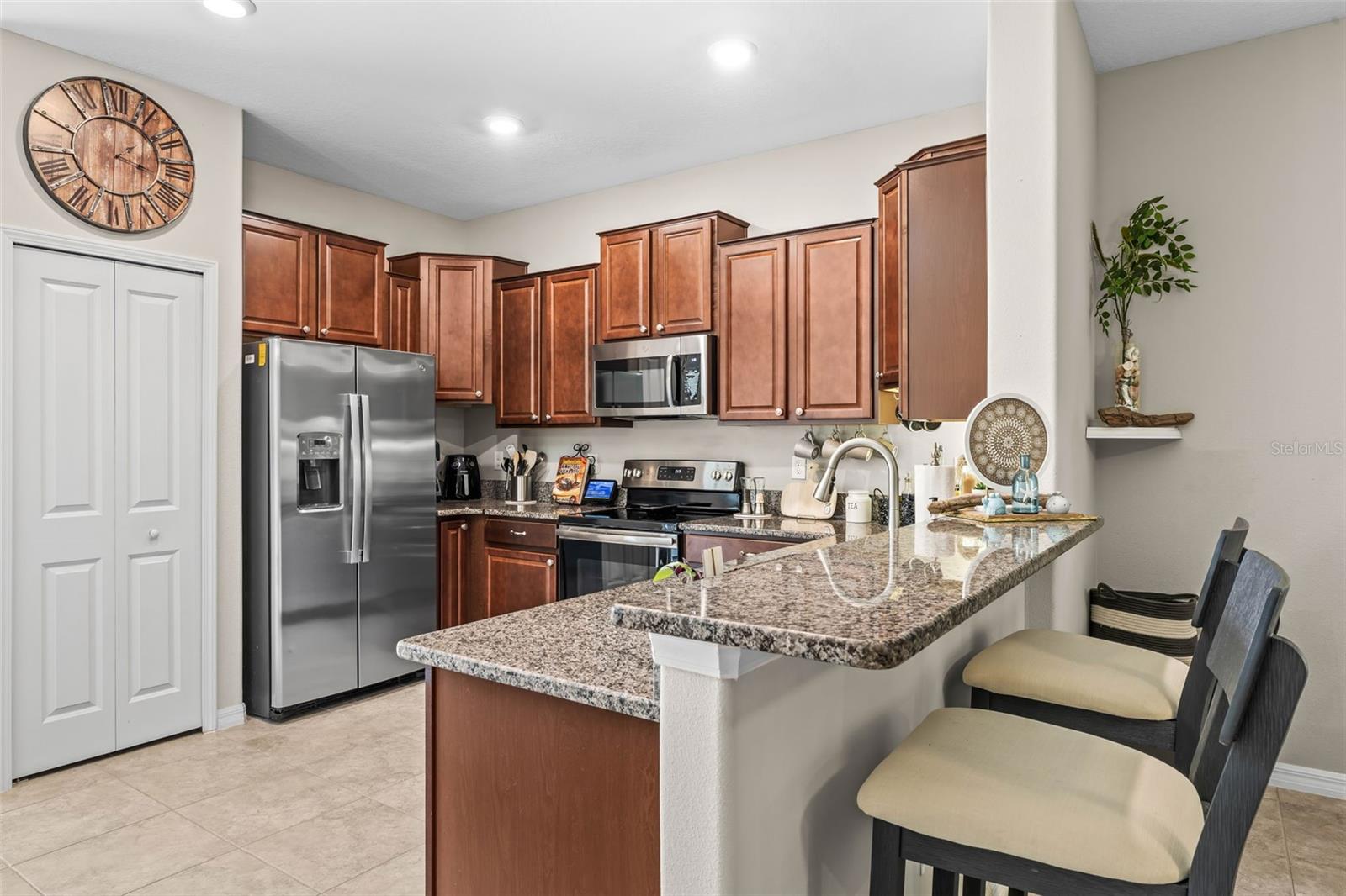 9743 PEMBROOKE PINES DR, SUN CITY CENTER, FL, 33573